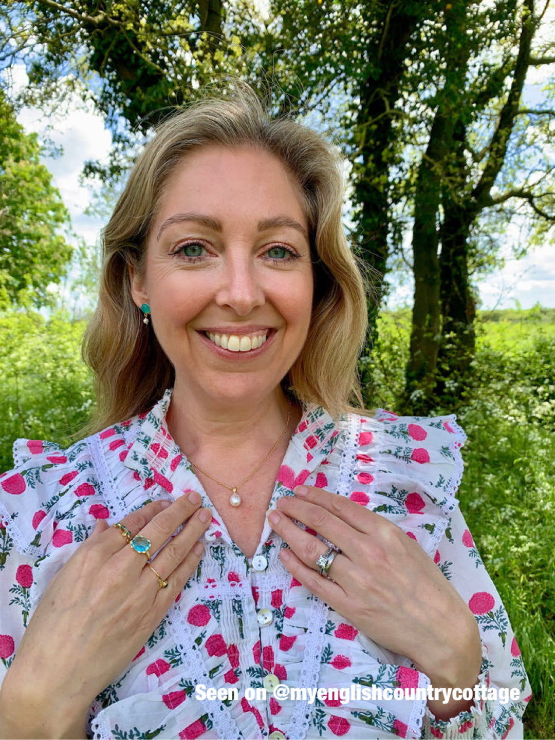 Noa Claw Ring -Gold Blue Topaz