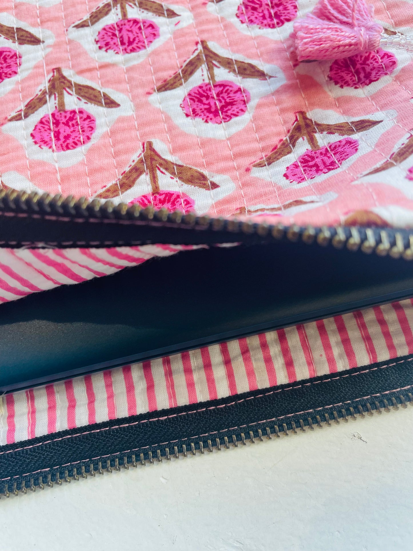 Laptop/iPad Case - Pink Thistle