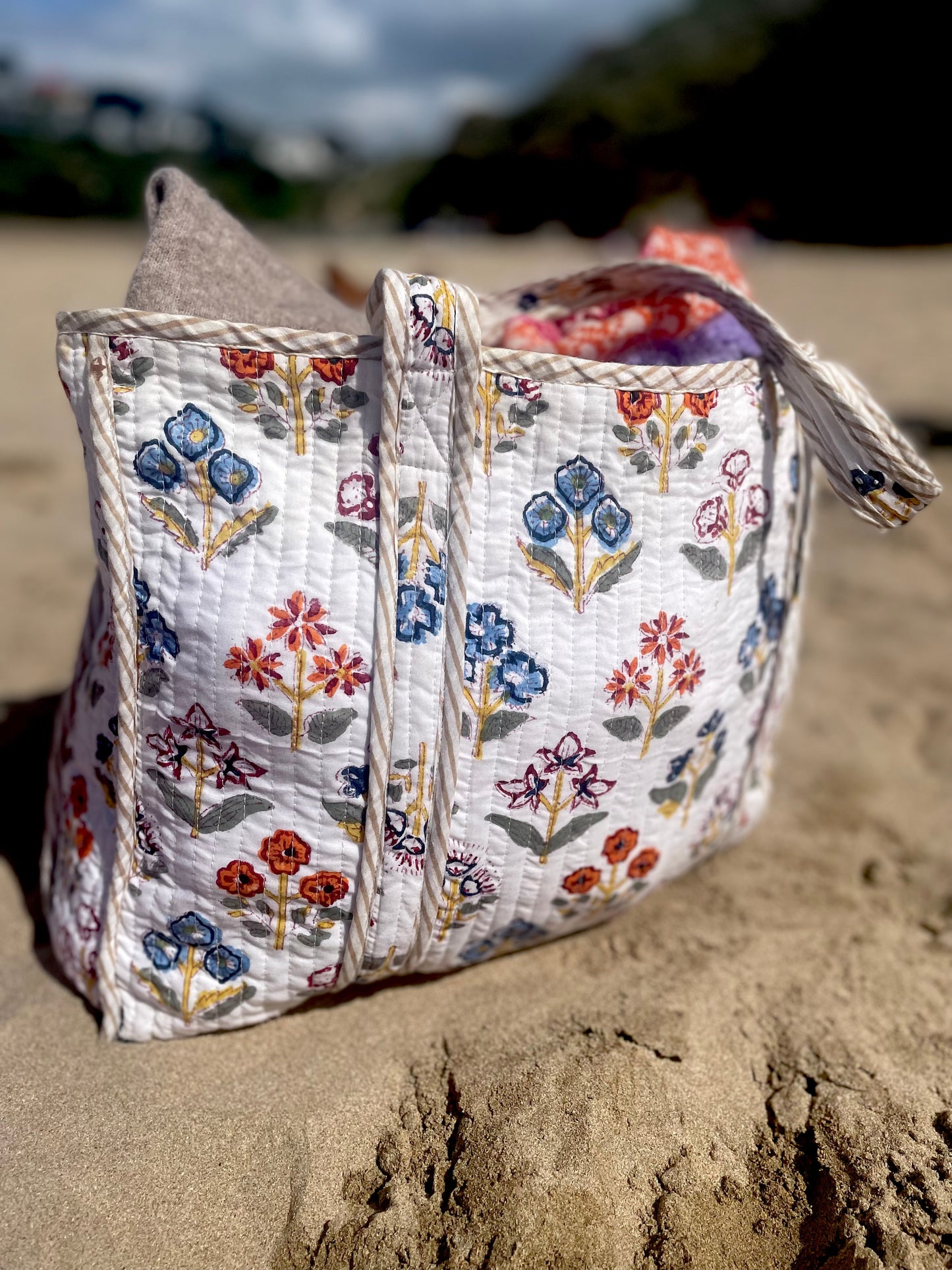 Quilted Tote Bag - White Flower