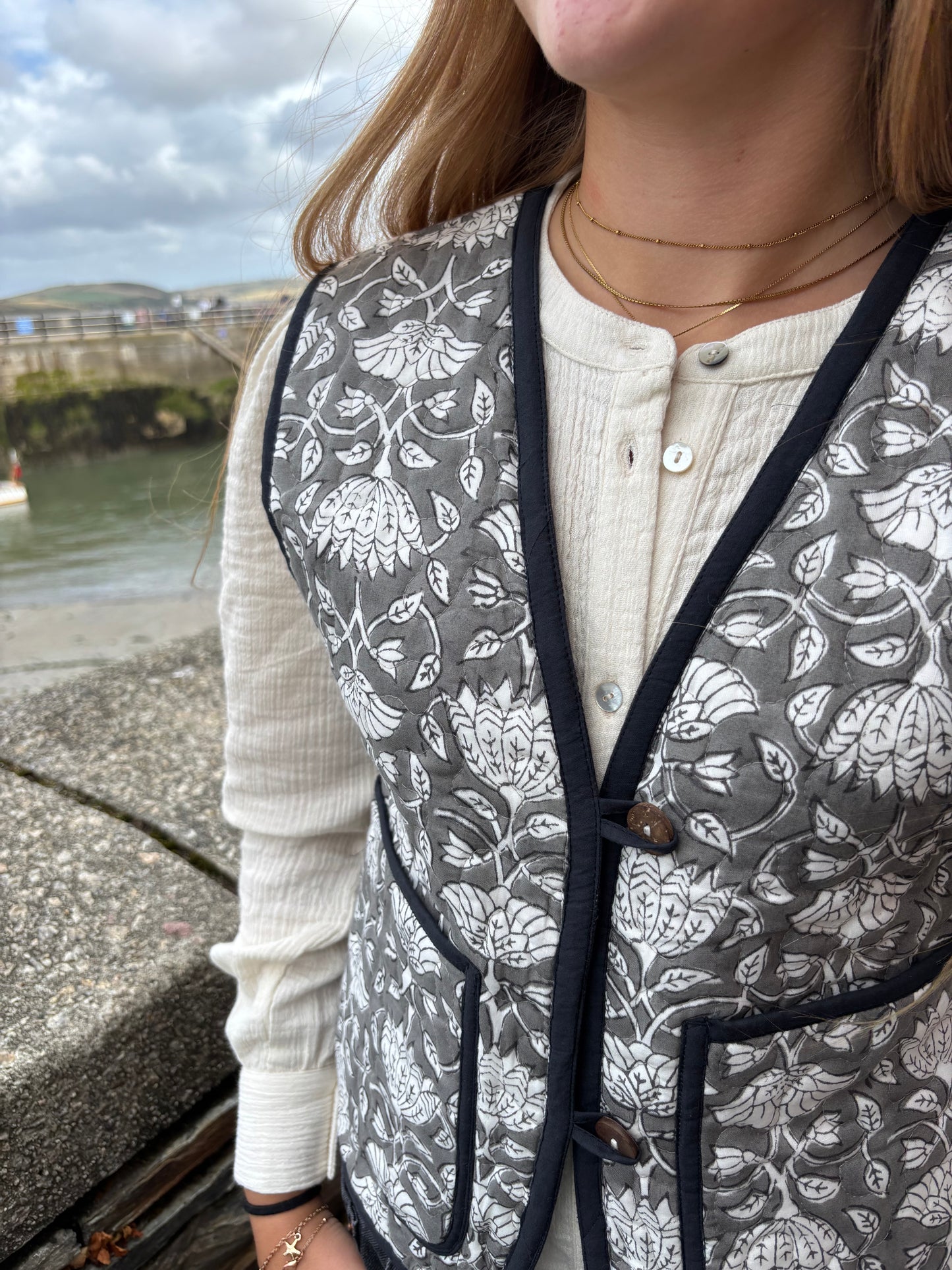 Sample Quilted Reversible Waistcoat - Grey Flower