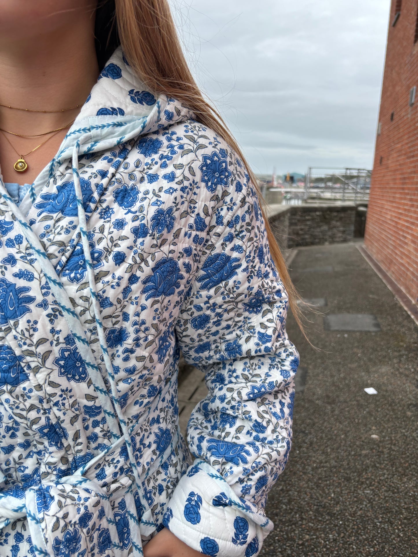Sample Reversible Quilted Hooded Dressing Gown - Blue Floral