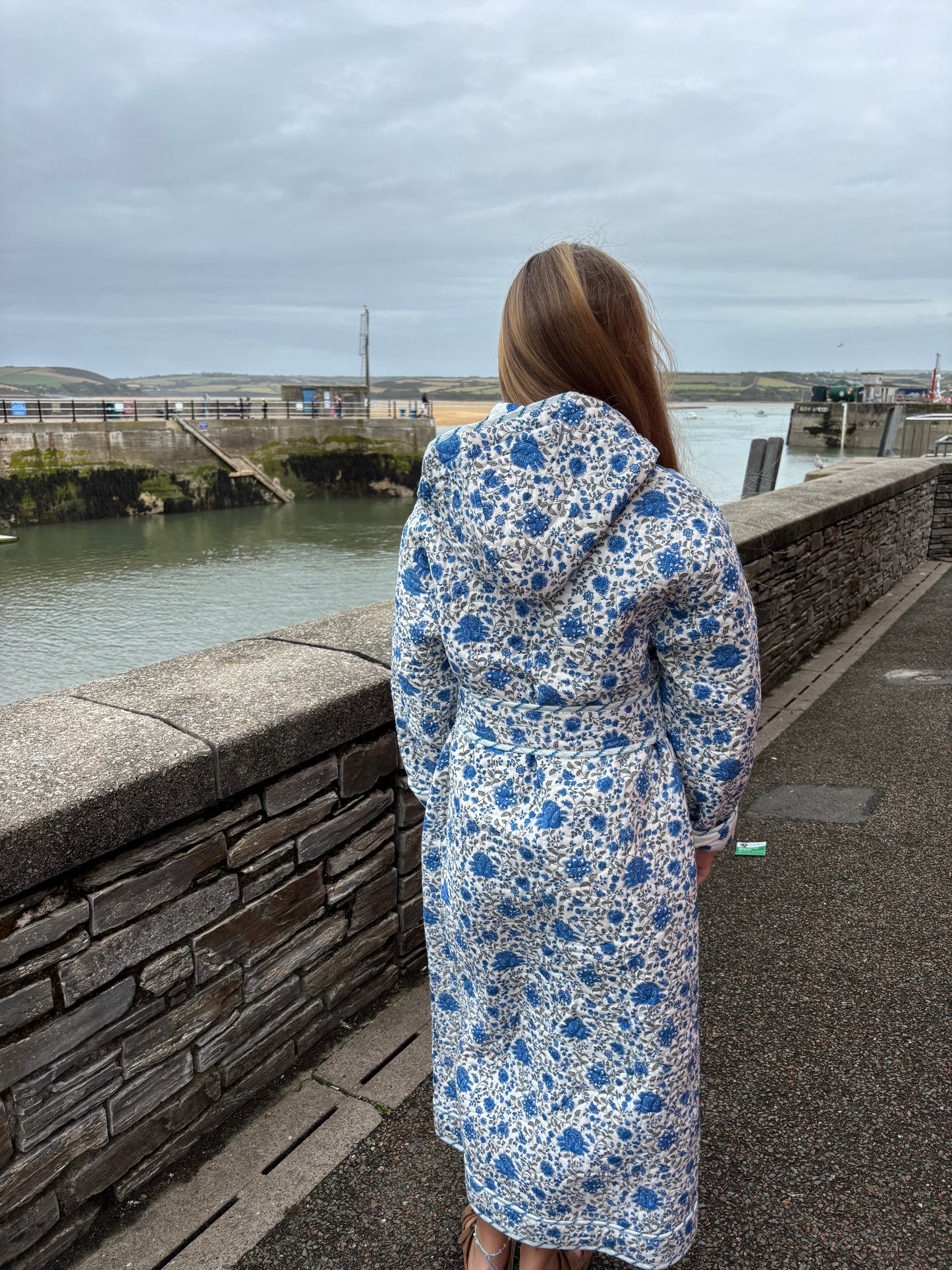 Sample Reversible Quilted Hooded Dressing Gown - Blue Floral