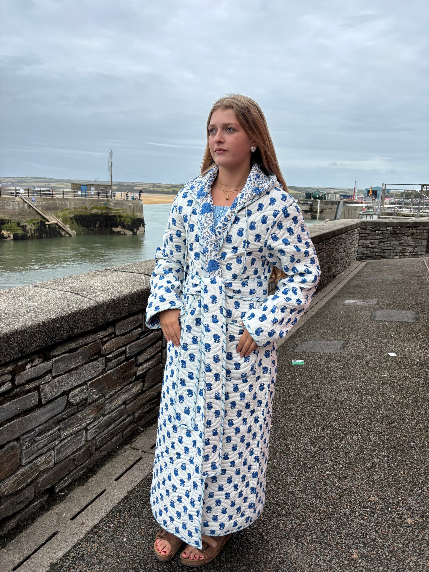 Sample Reversible Quilted Hooded Dressing Gown - Blue Floral