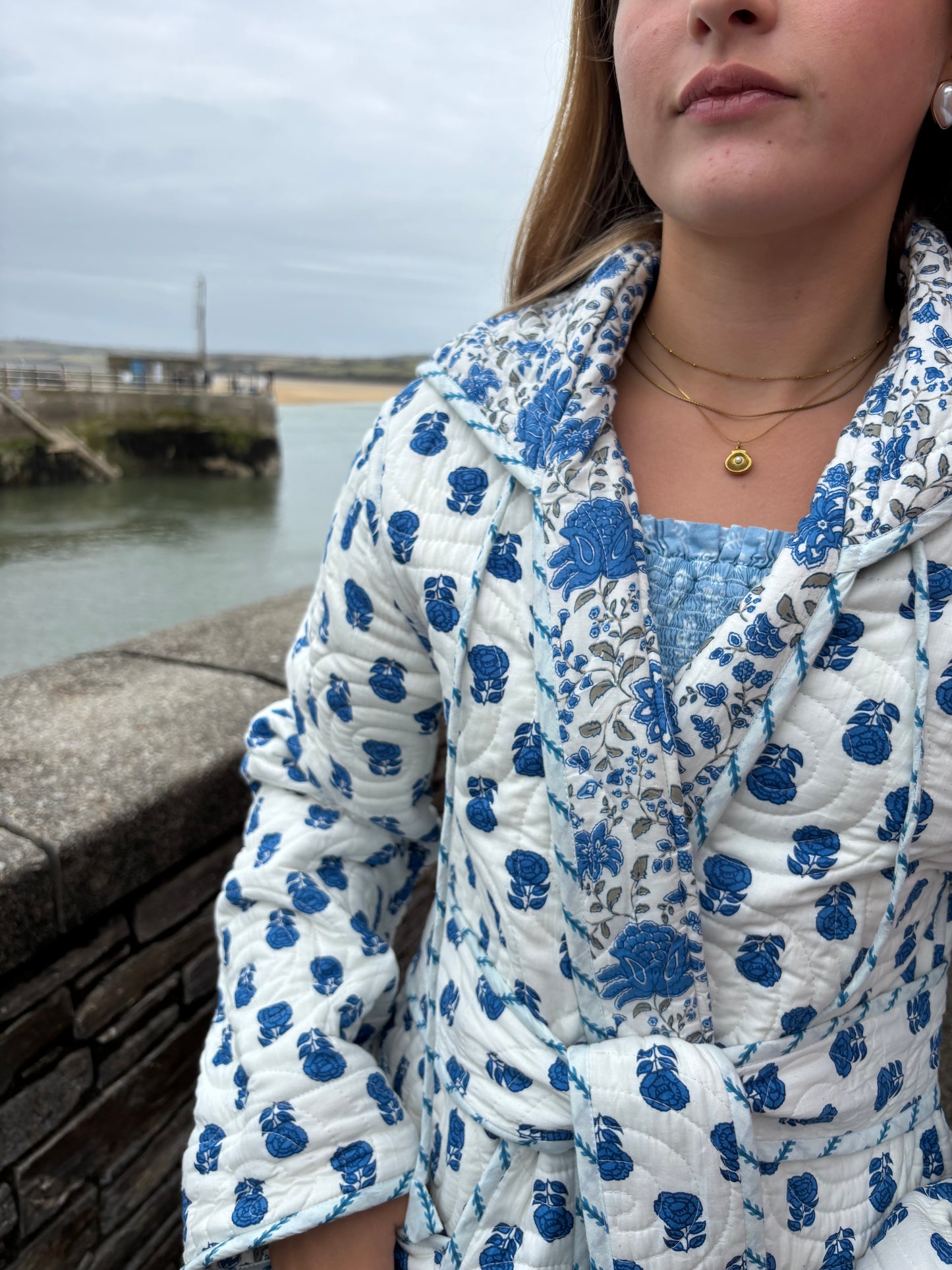 Sample Reversible Quilted Hooded Dressing Gown - Blue Floral