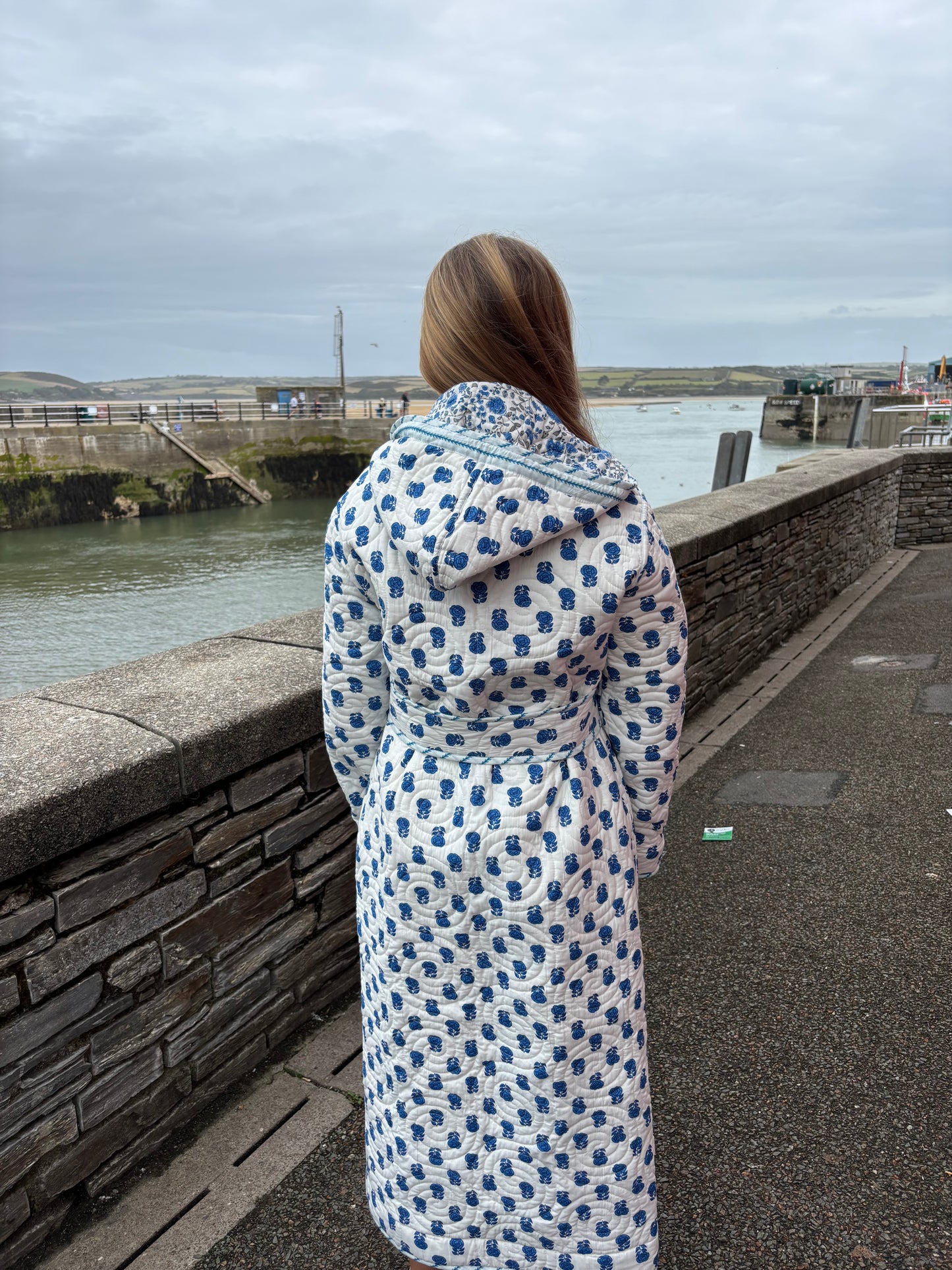 Sample Reversible Quilted Hooded Dressing Gown - Blue Floral