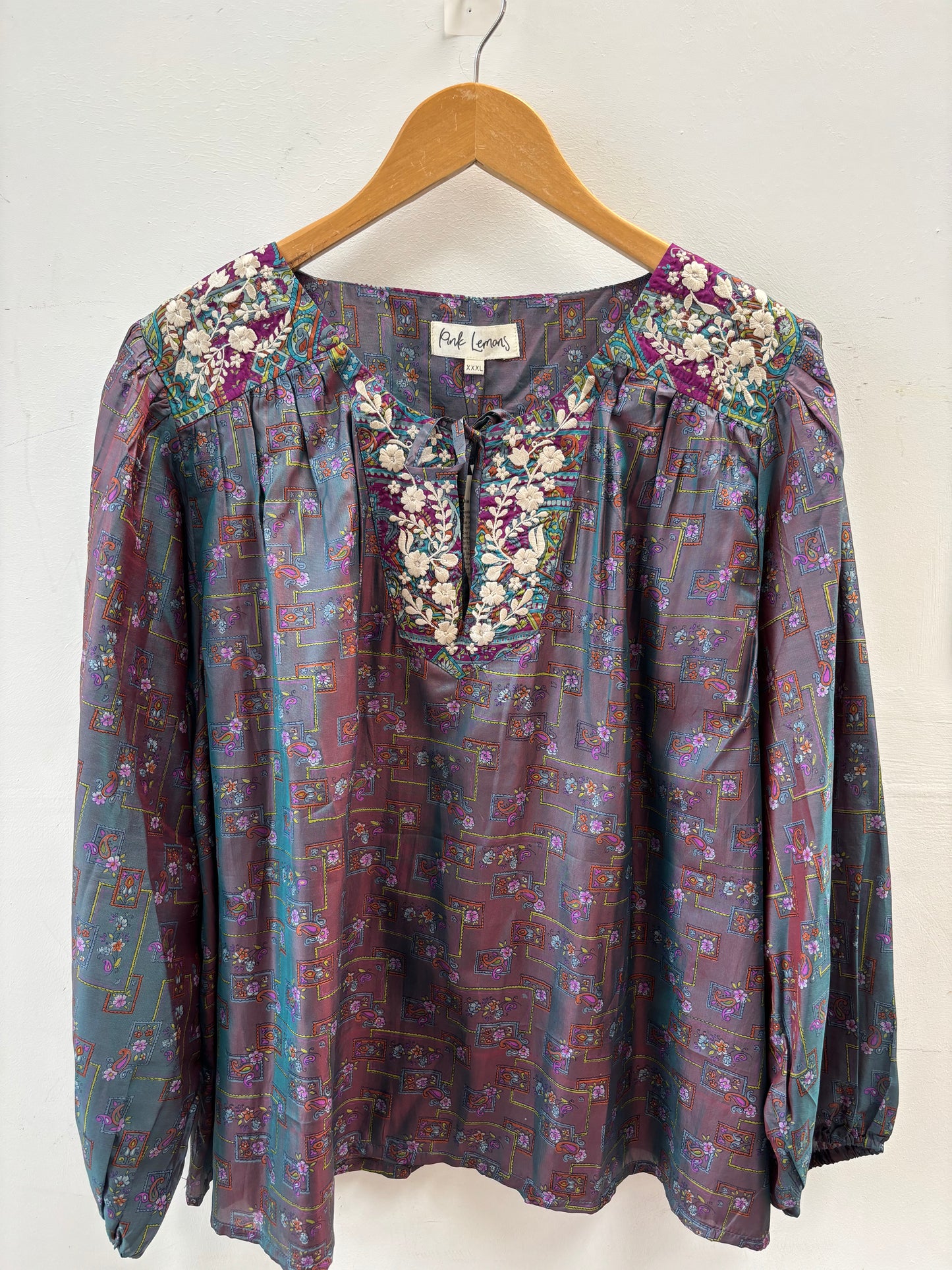 Lolita Embroidered Silk Blouse XXXL - 193