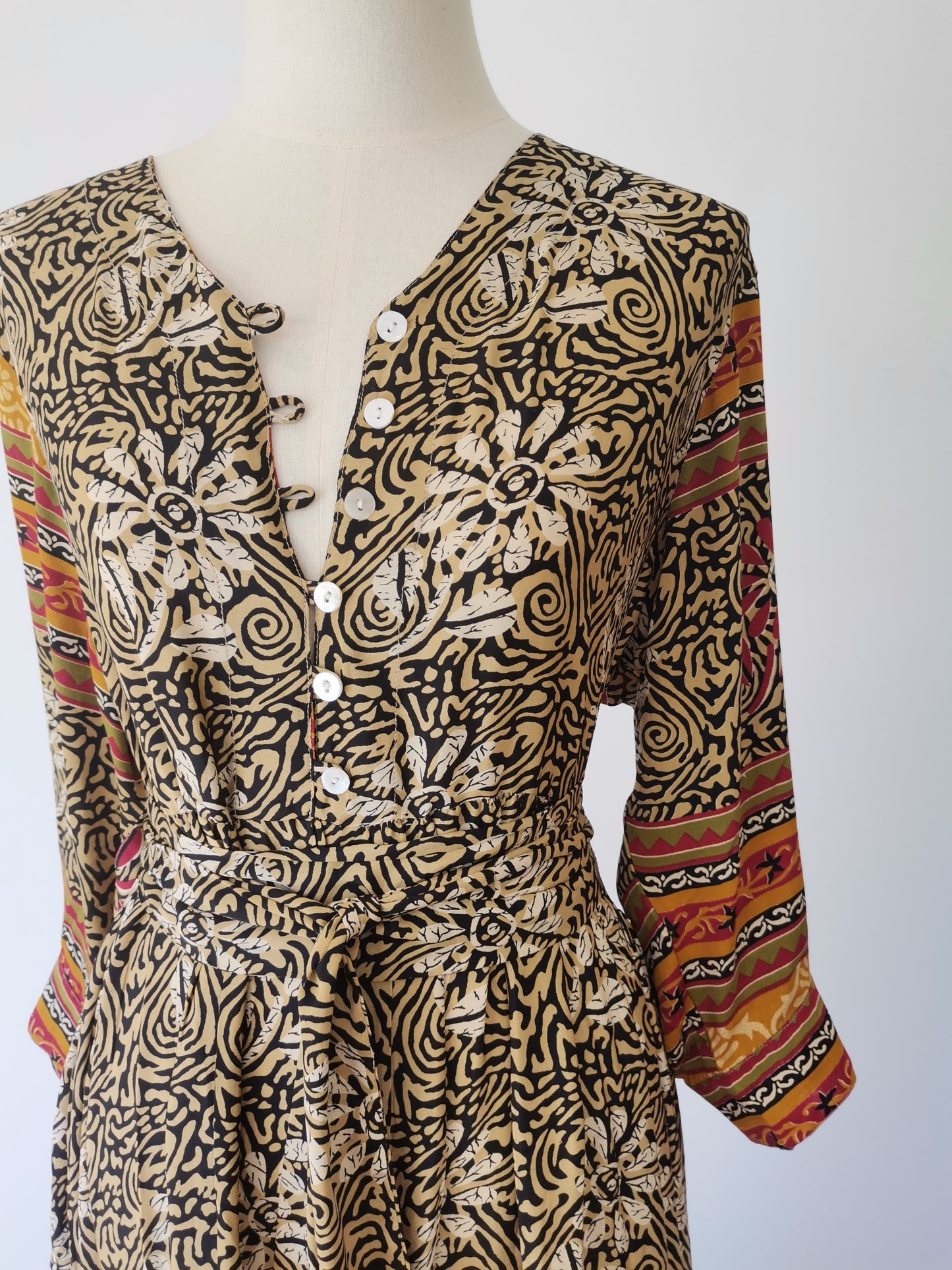 Prairie V-neck Silk Dress XL - 037