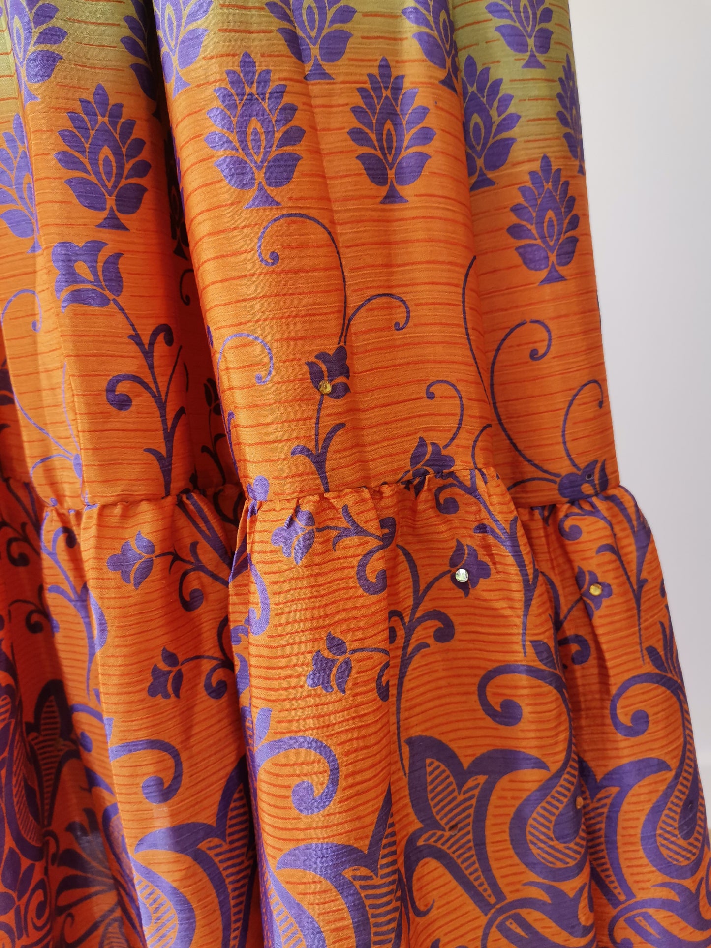 Prairie V-neck Silk Dress L - 035