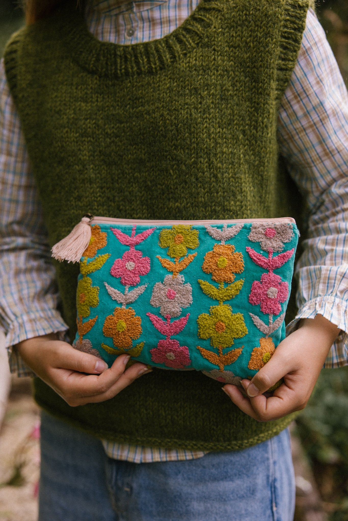 Rambling Flower Pouch -Aqua