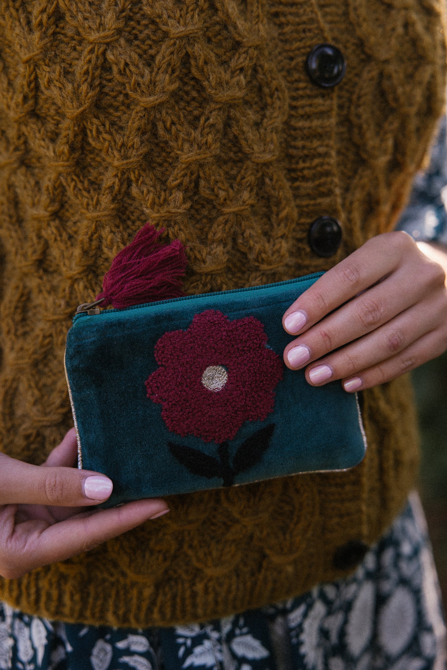 Velvet Single Flower Pouch in Teal