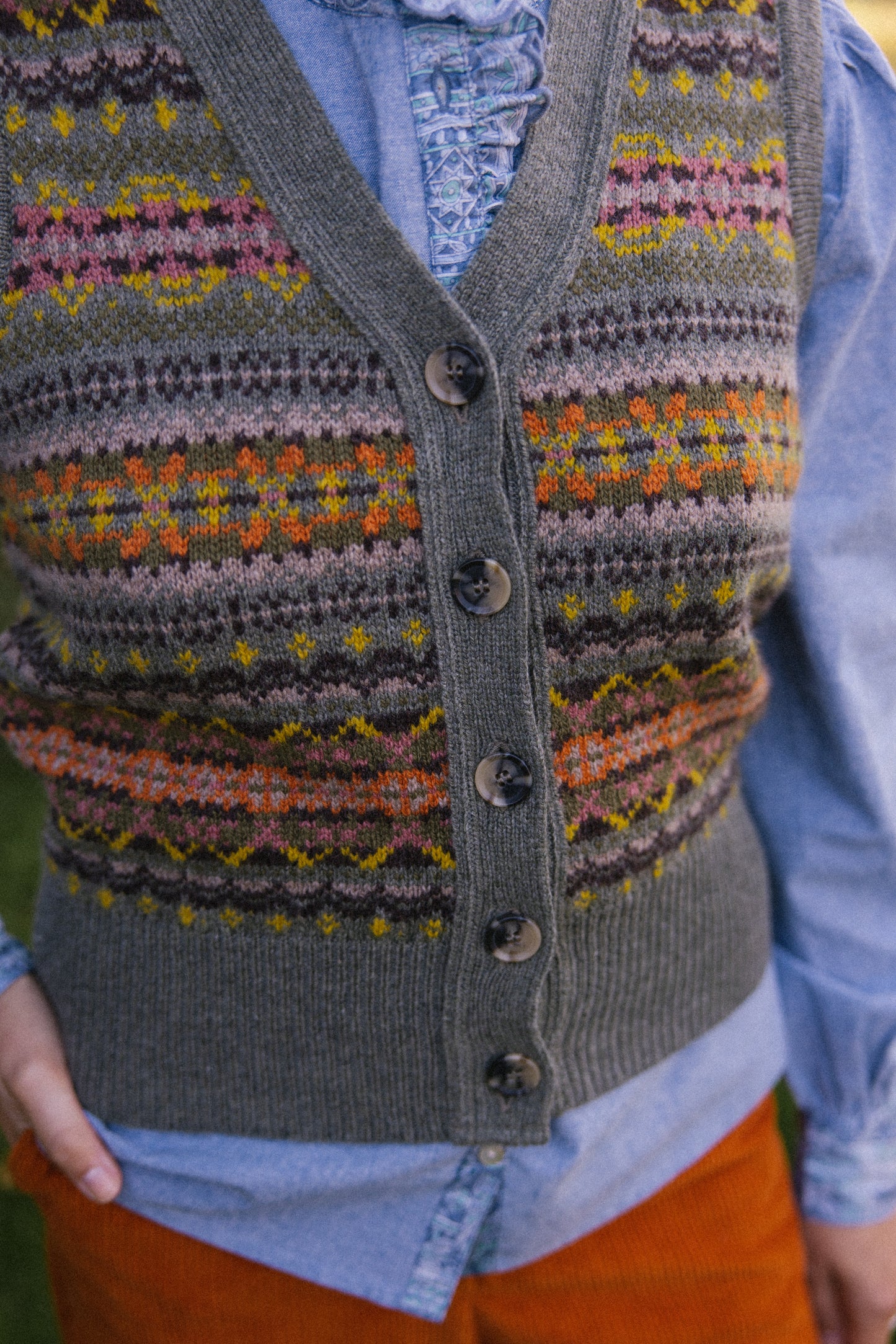 Kinross Waistcoat in Agate