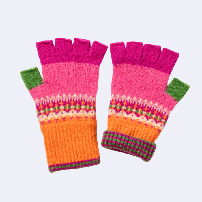 Alloa Fingerless Gloves in Tulip