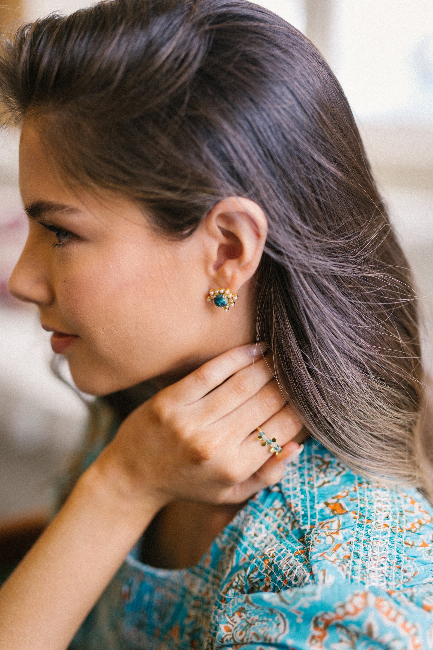 Spinning Ring in Gold & Aqua Chalcedony