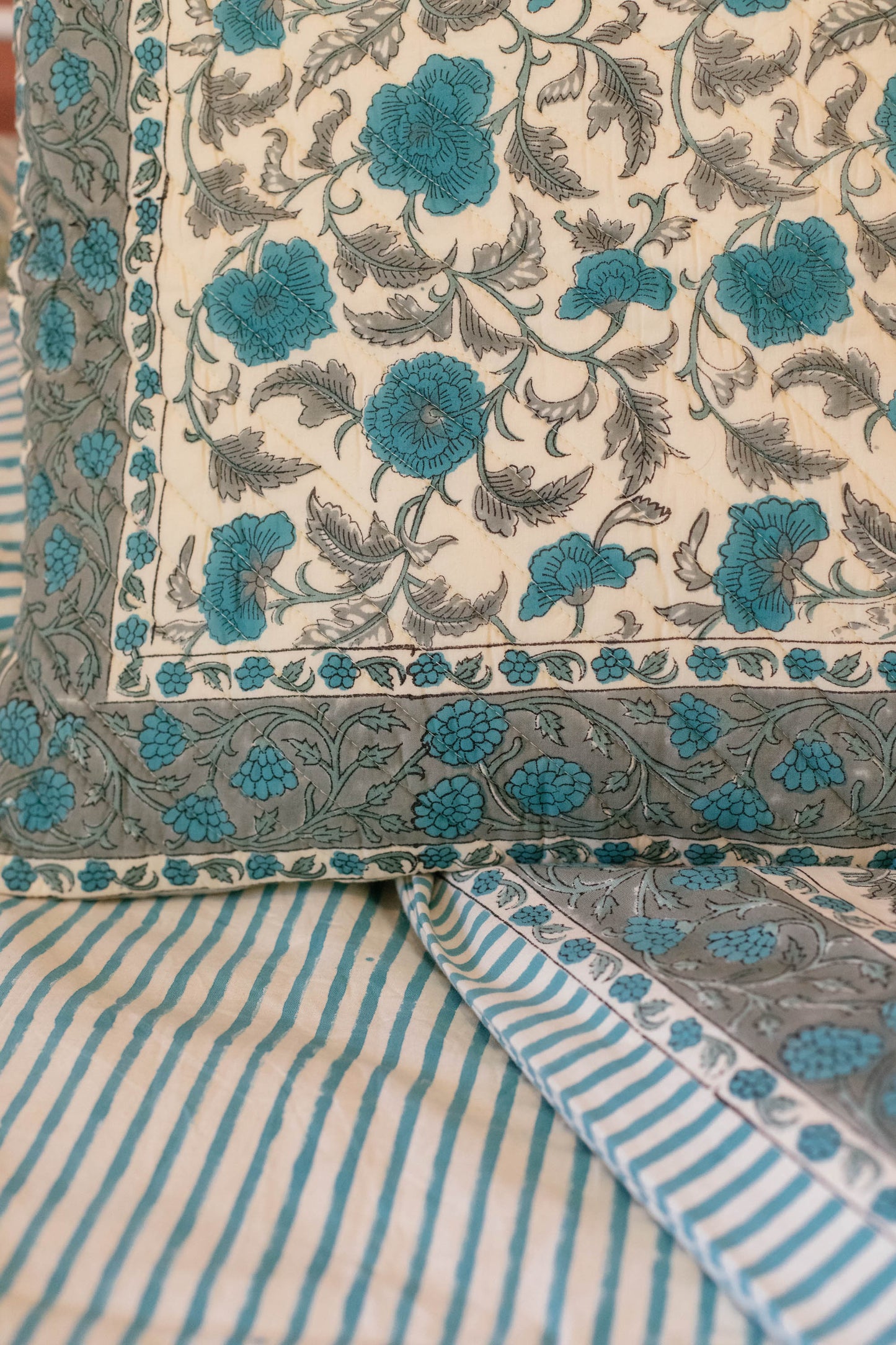 Jasmine Duvet Set in Vintage Blue - Single