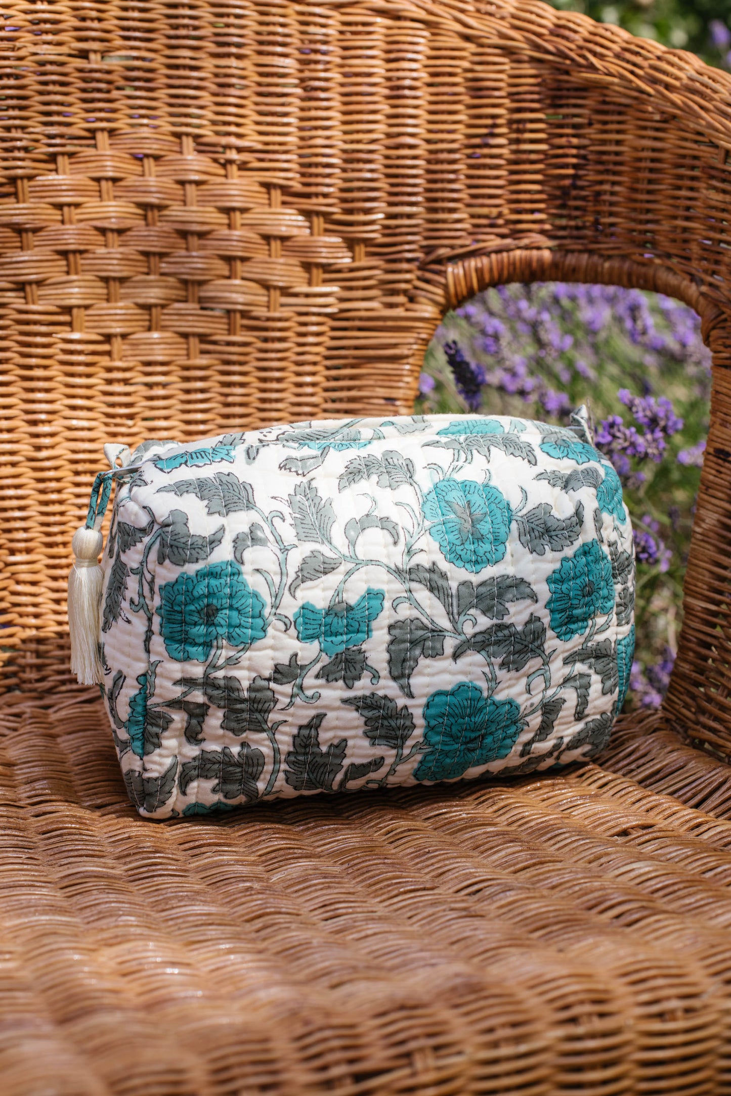 Jasmine Washbag in Vintage Blue