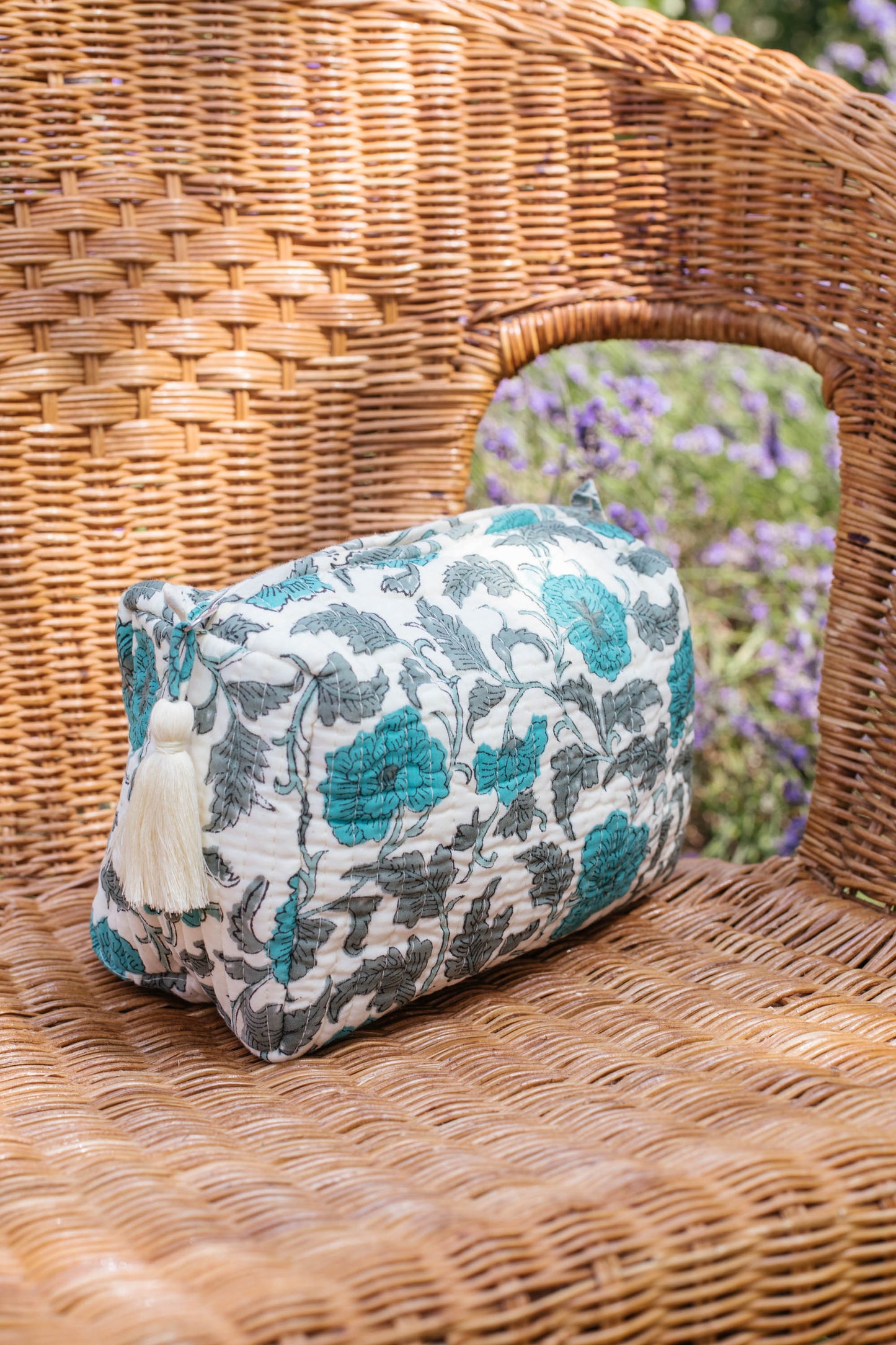 Jasmine Washbag in Vintage Blue