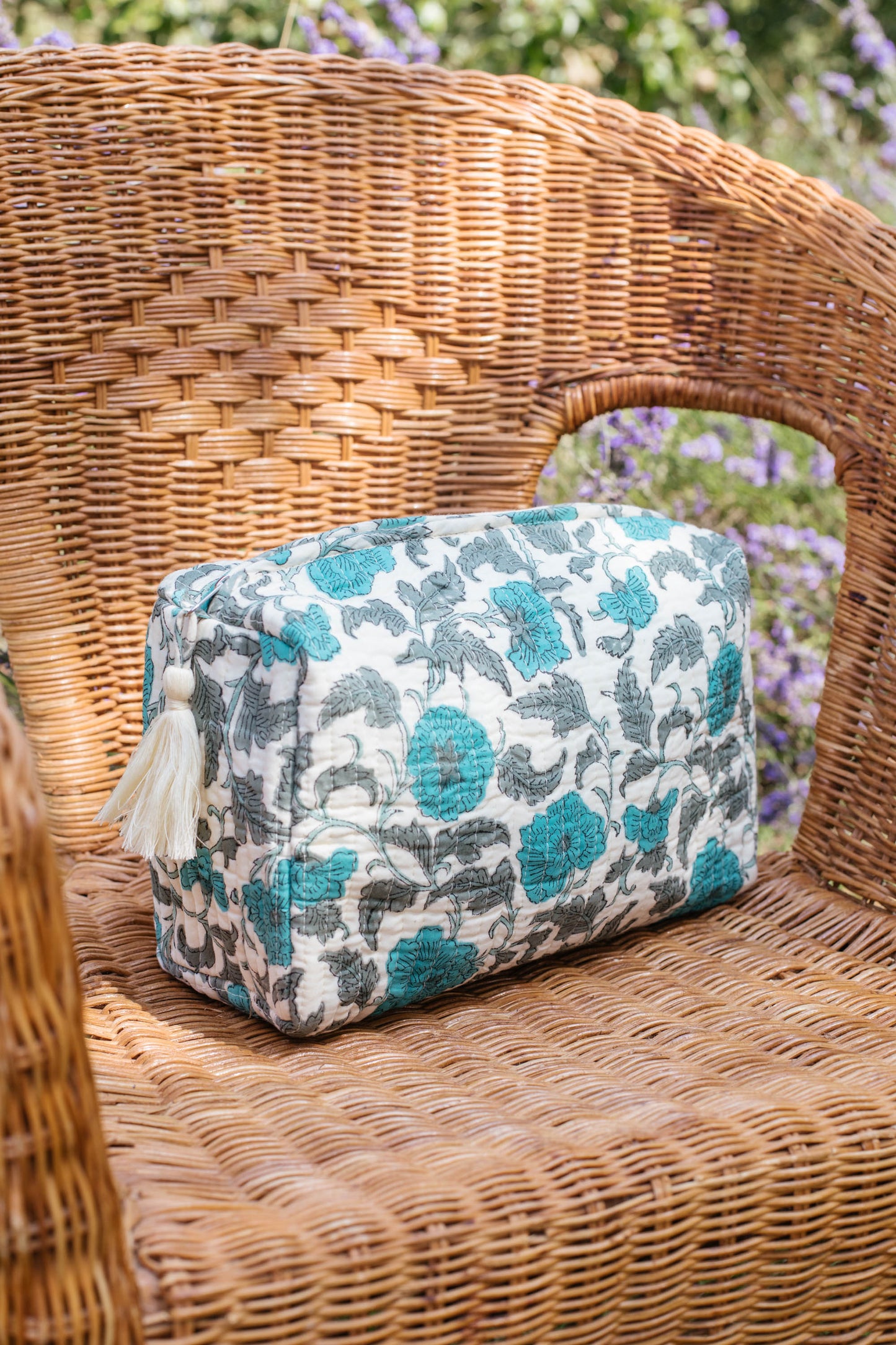 Jasmine Washbag in Vintage Blue
