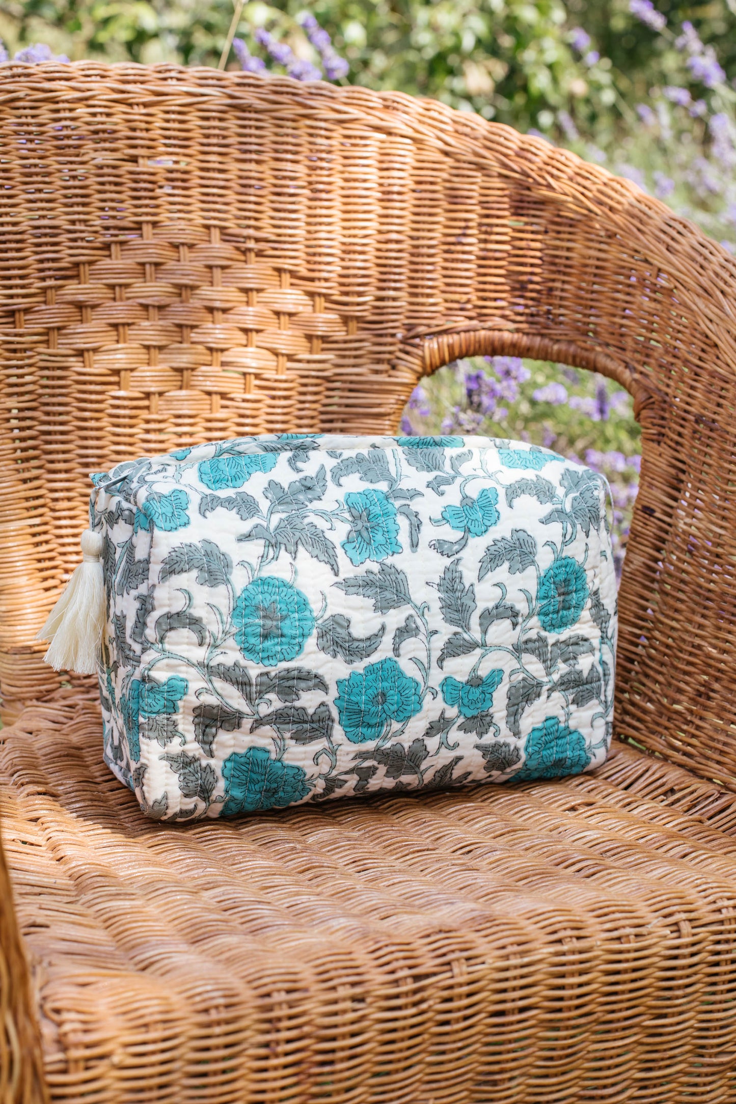 Jasmine Washbag in Vintage Blue