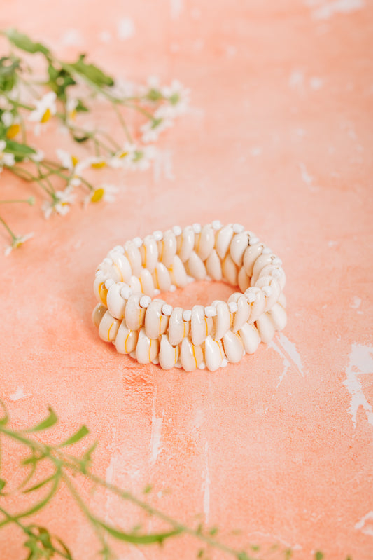 Double Cowrie Shell &  Cream Bead Bracelet - (BCBRB 036)