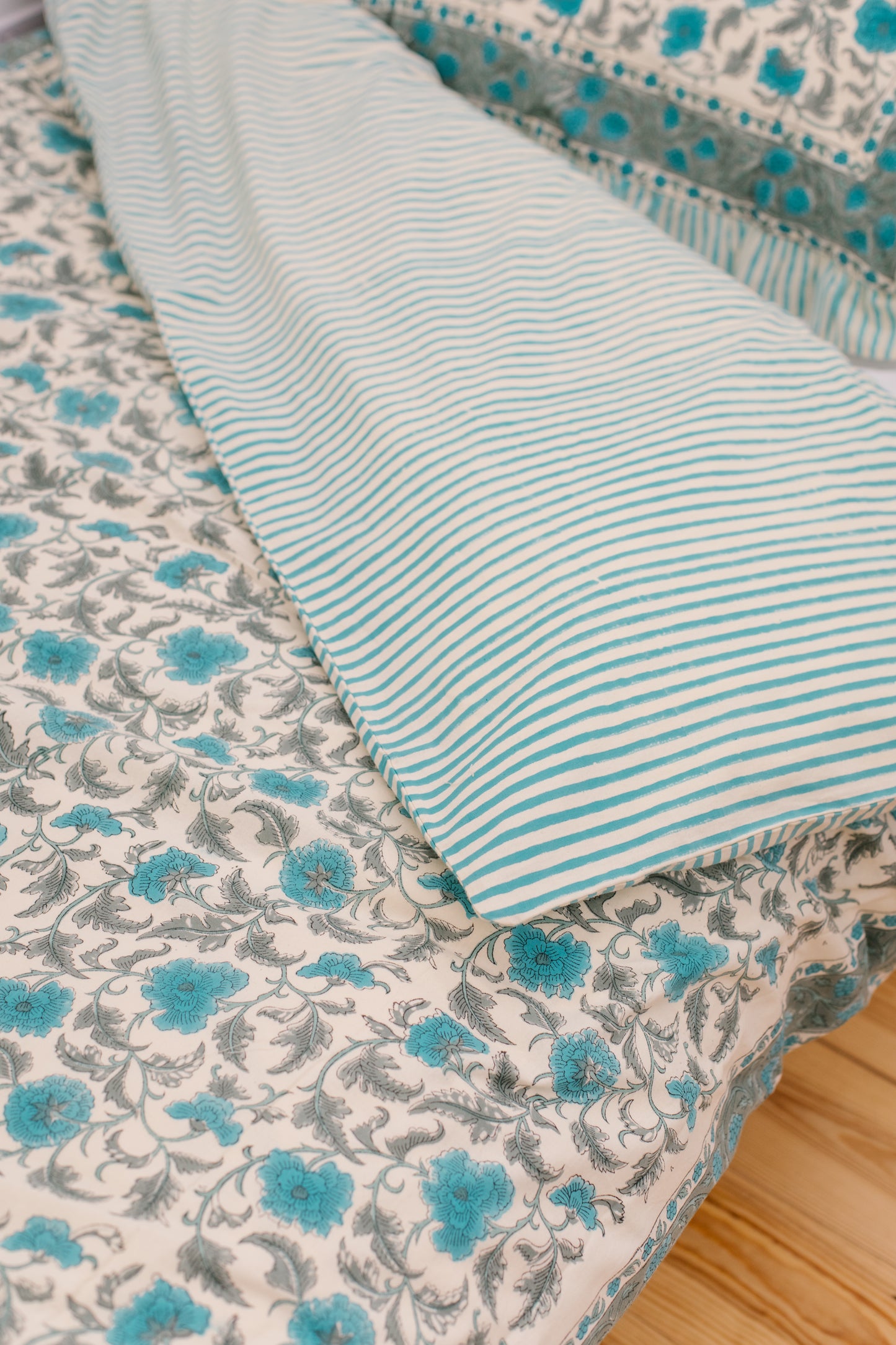 Jasmine Duvet Set in Vintage Blue - Single