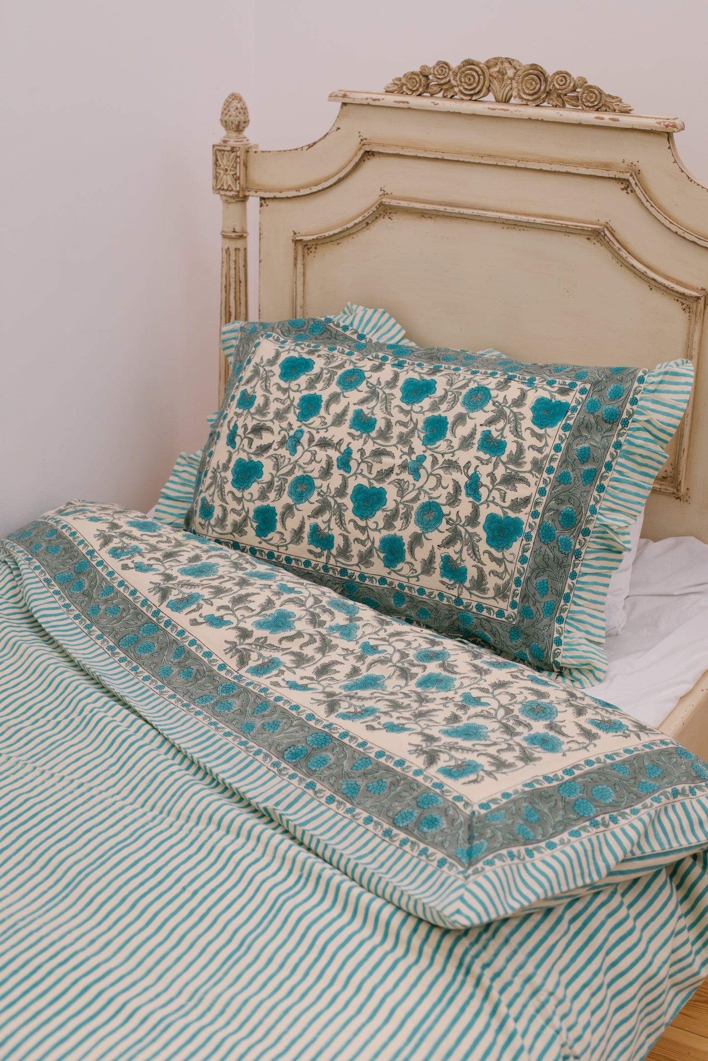 Jasmine Duvet Set in Vintage Blue - Single
