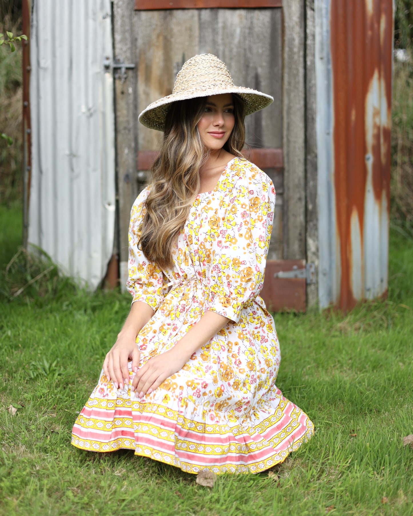 Meadow Dress Short in Sunflower Field