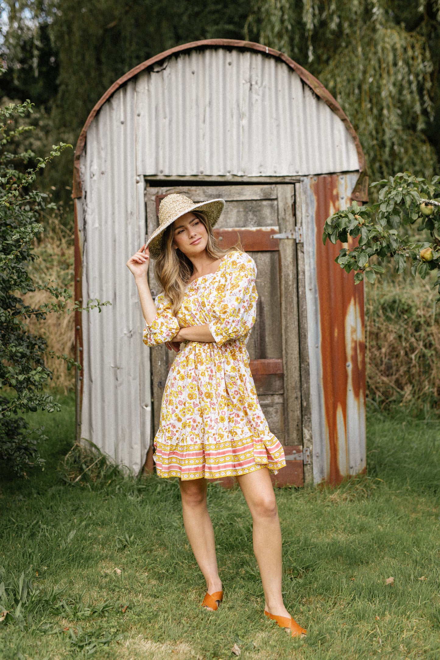 Meadow Dress Short in Sunflower Field