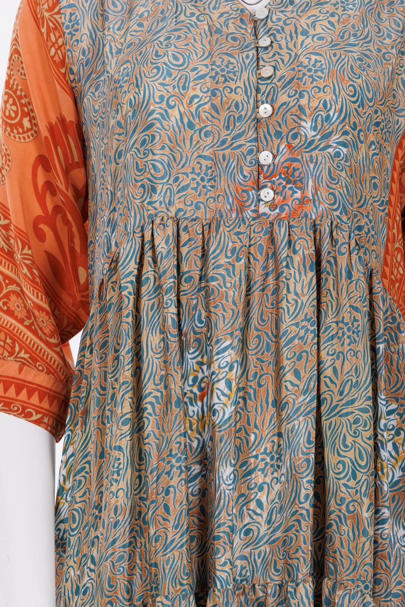 Prairie V-neck Silk Dress Soft Green/Orange Print 009