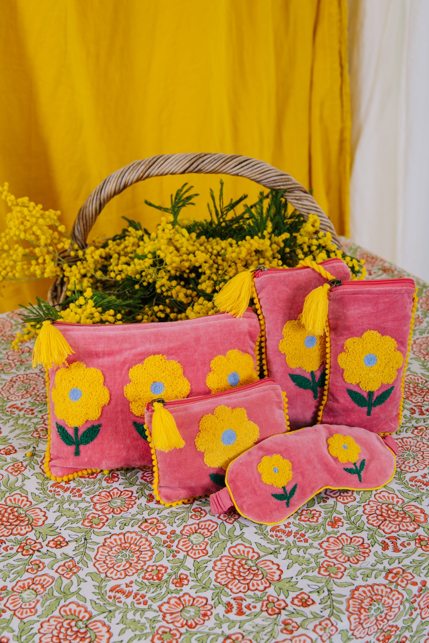 Velvet Flower Glasses Pouch - Pink & Yellow