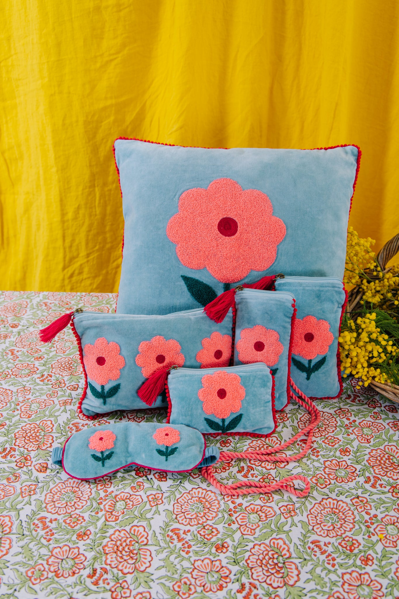 Velvet Flower Glasses Pouch - Aqua & Pink