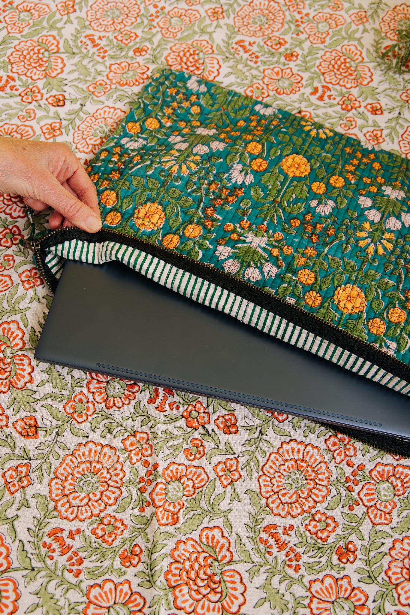 Laptop/iPad Case - Pretty Garden