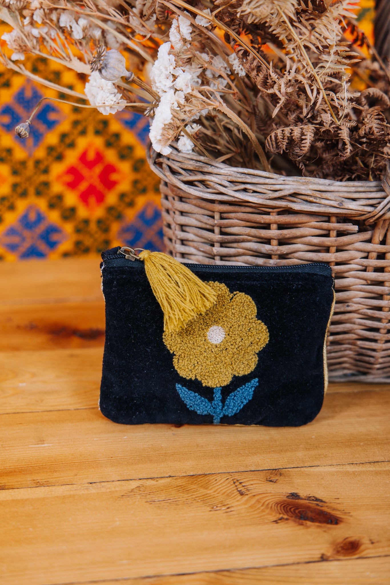 Velvet Single Flower Pouch in Black