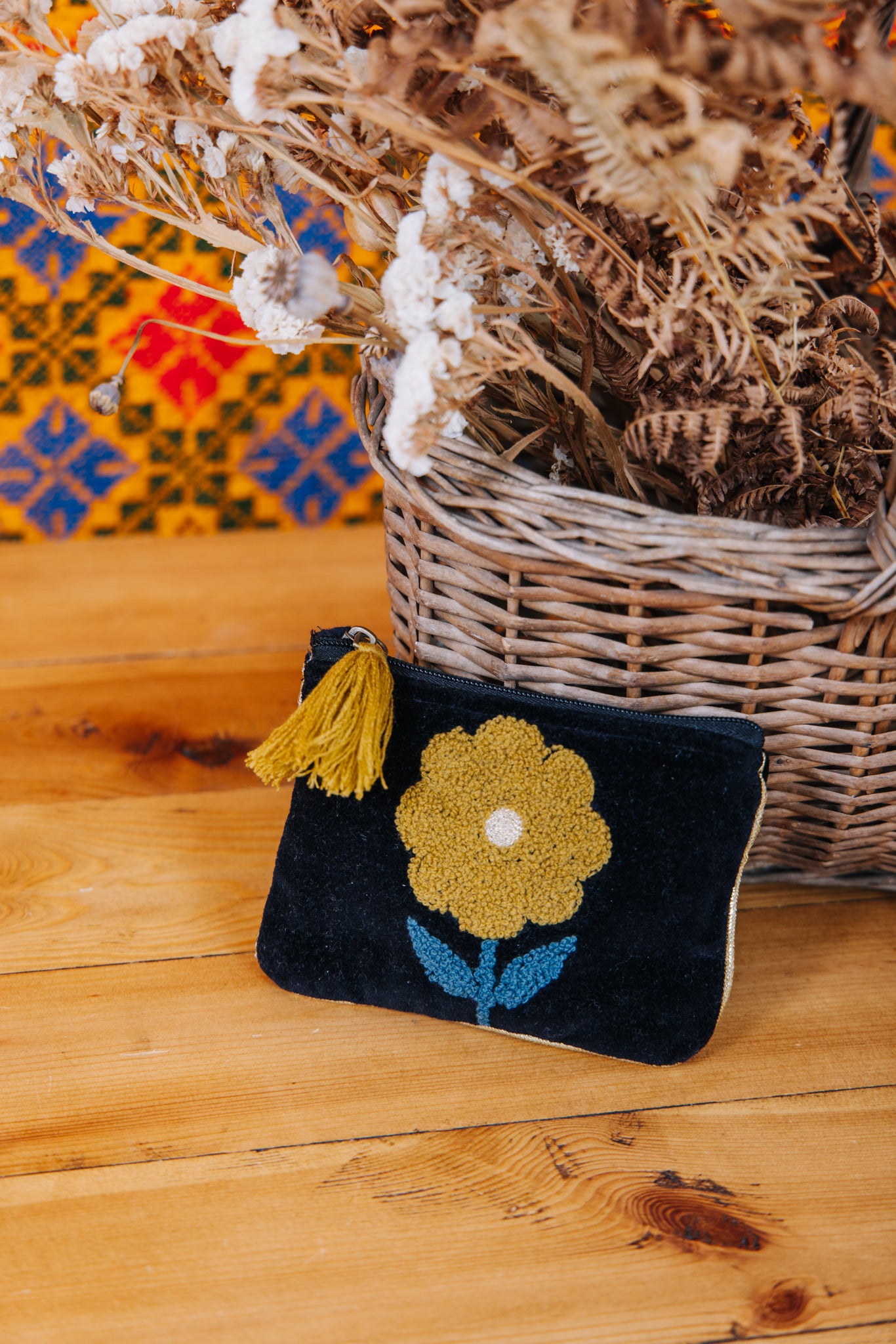 Velvet Single Flower Pouch in Black