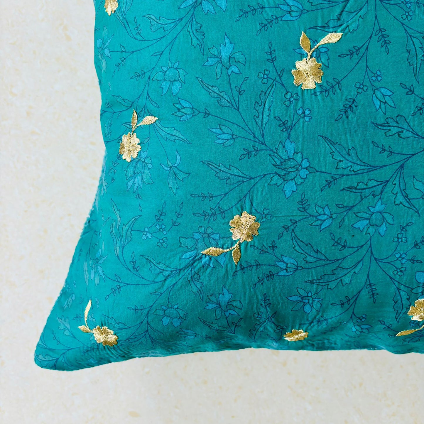 Sundar Embroidery Silk Cushion- 029