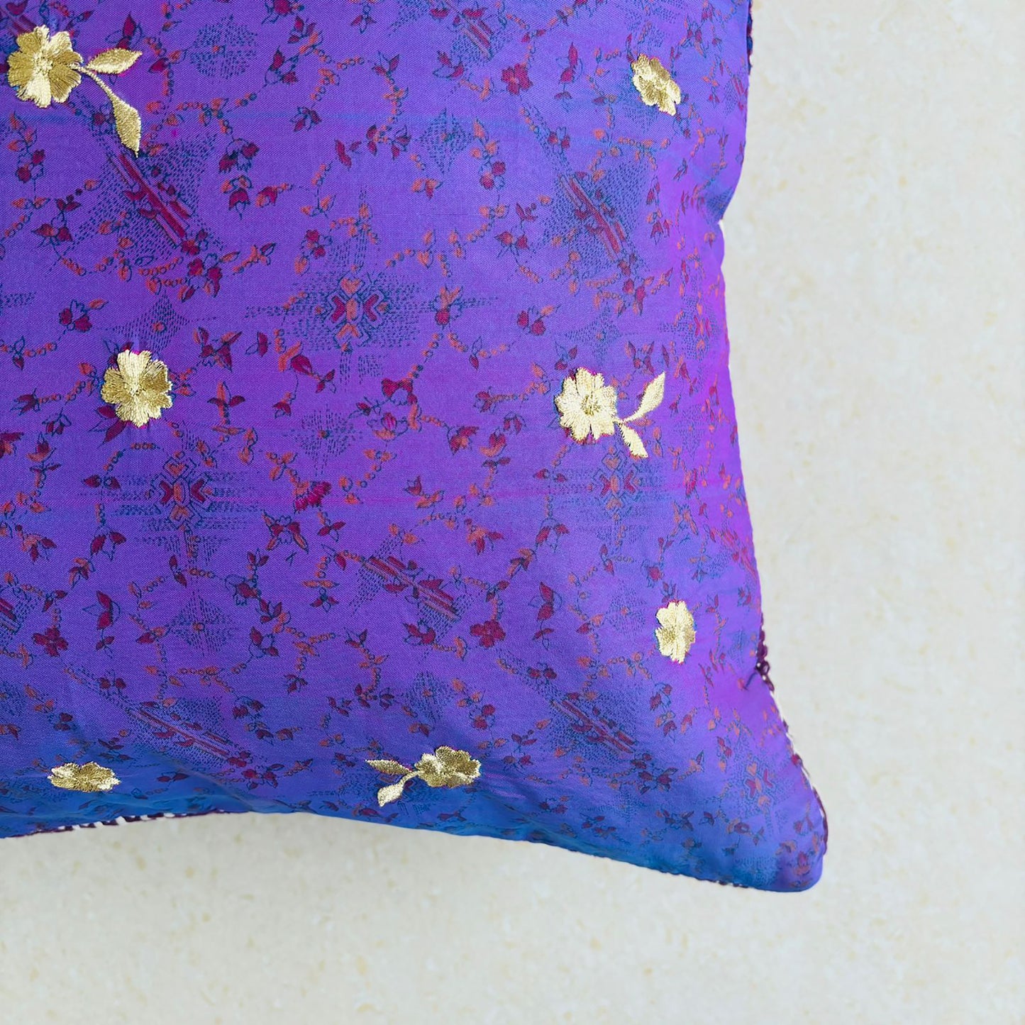 Sundar Embroidery Silk Cushion- 009