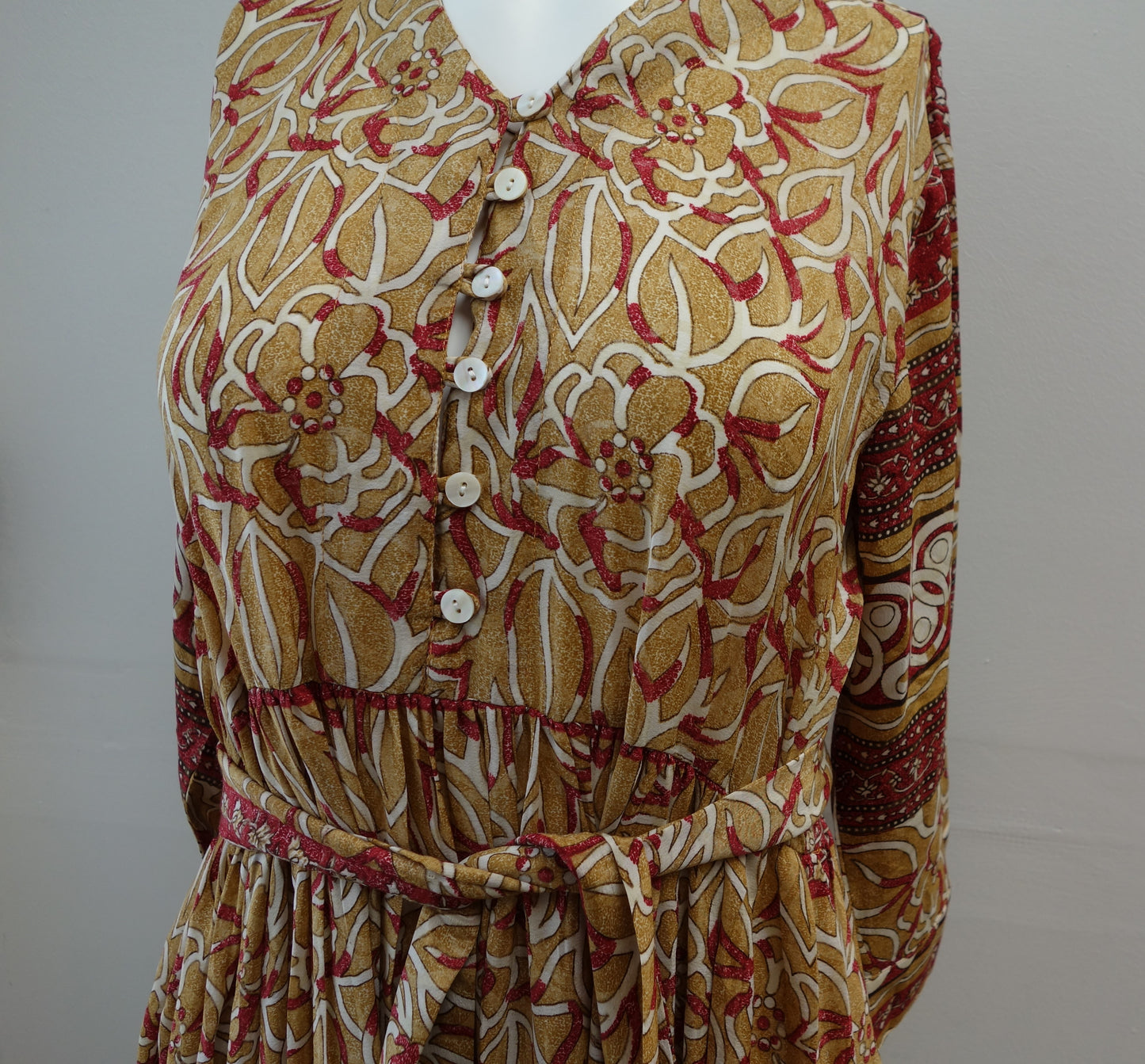 Prairie V-neck Silk Dress S - 009