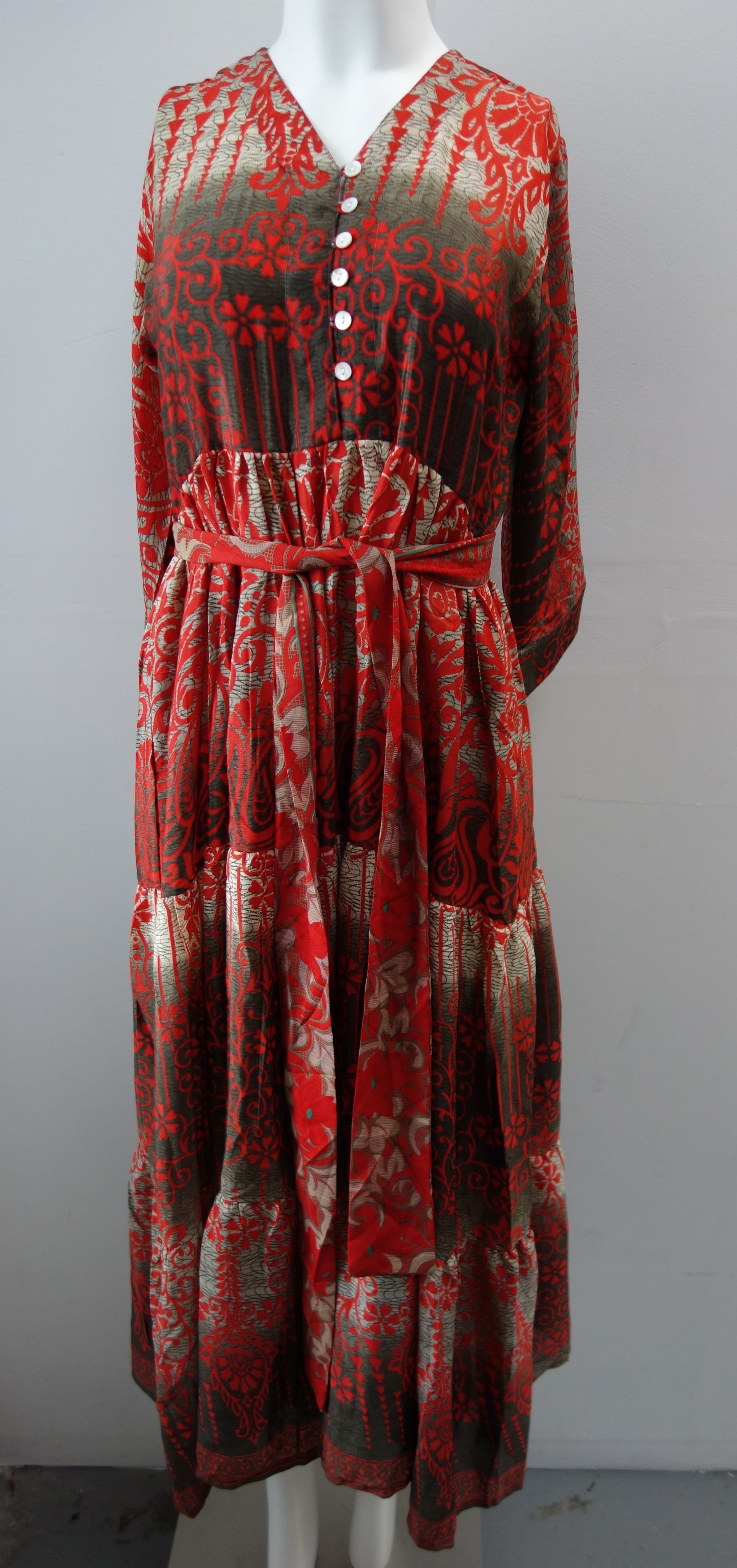 Prairie V-neck Silk Dress S - 010