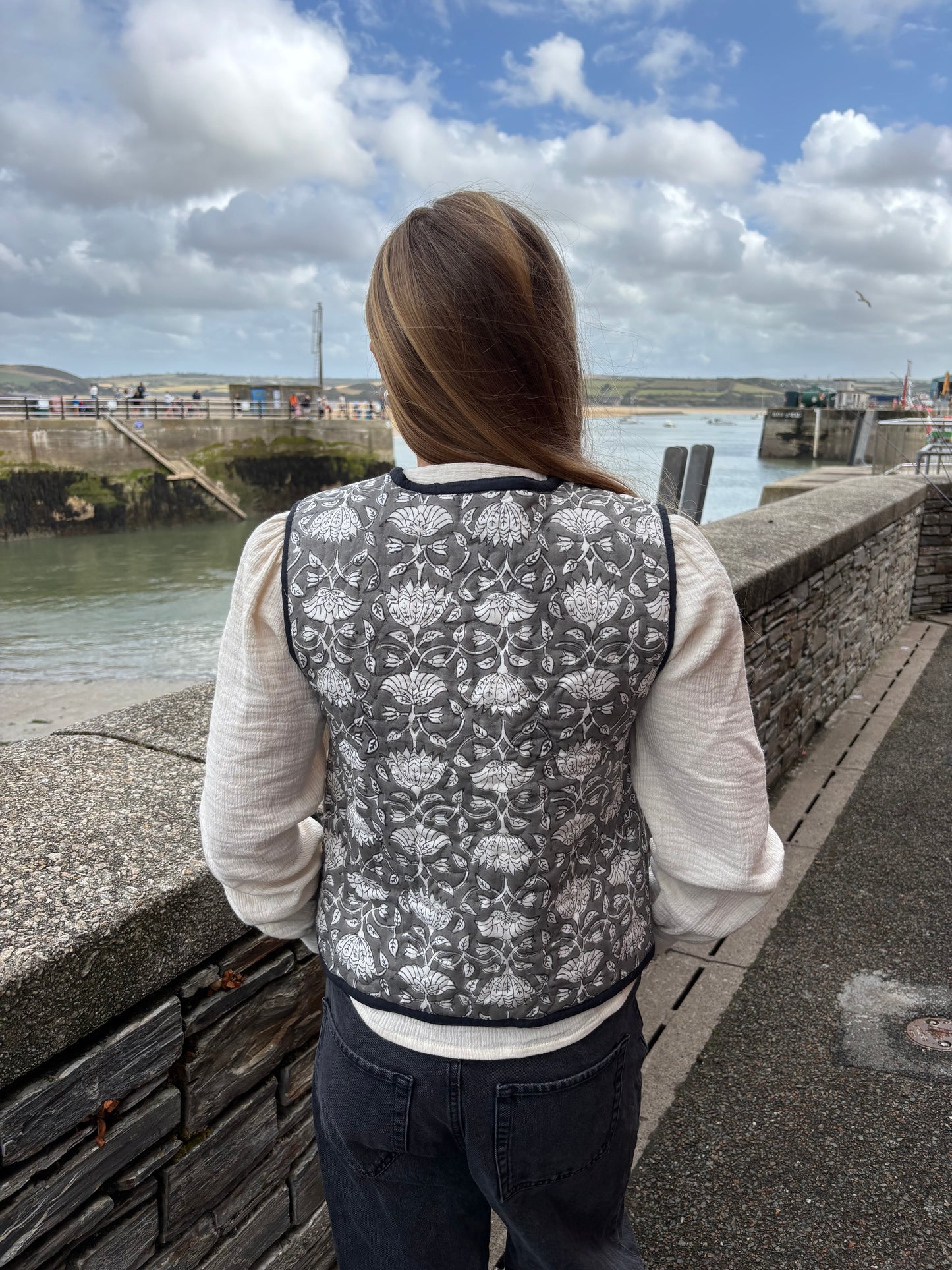 Sample Quilted Reversible Waistcoat - Grey Flower