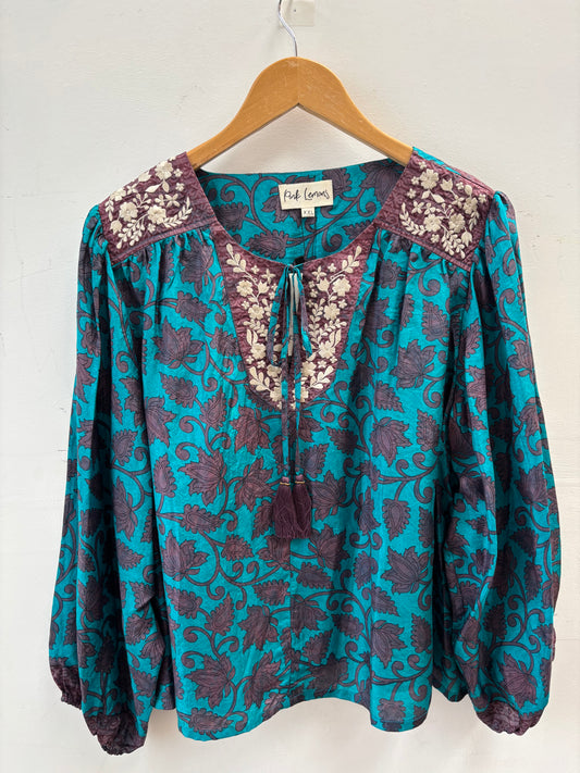 Lolita Embroidered Silk Blouse XXL - 192