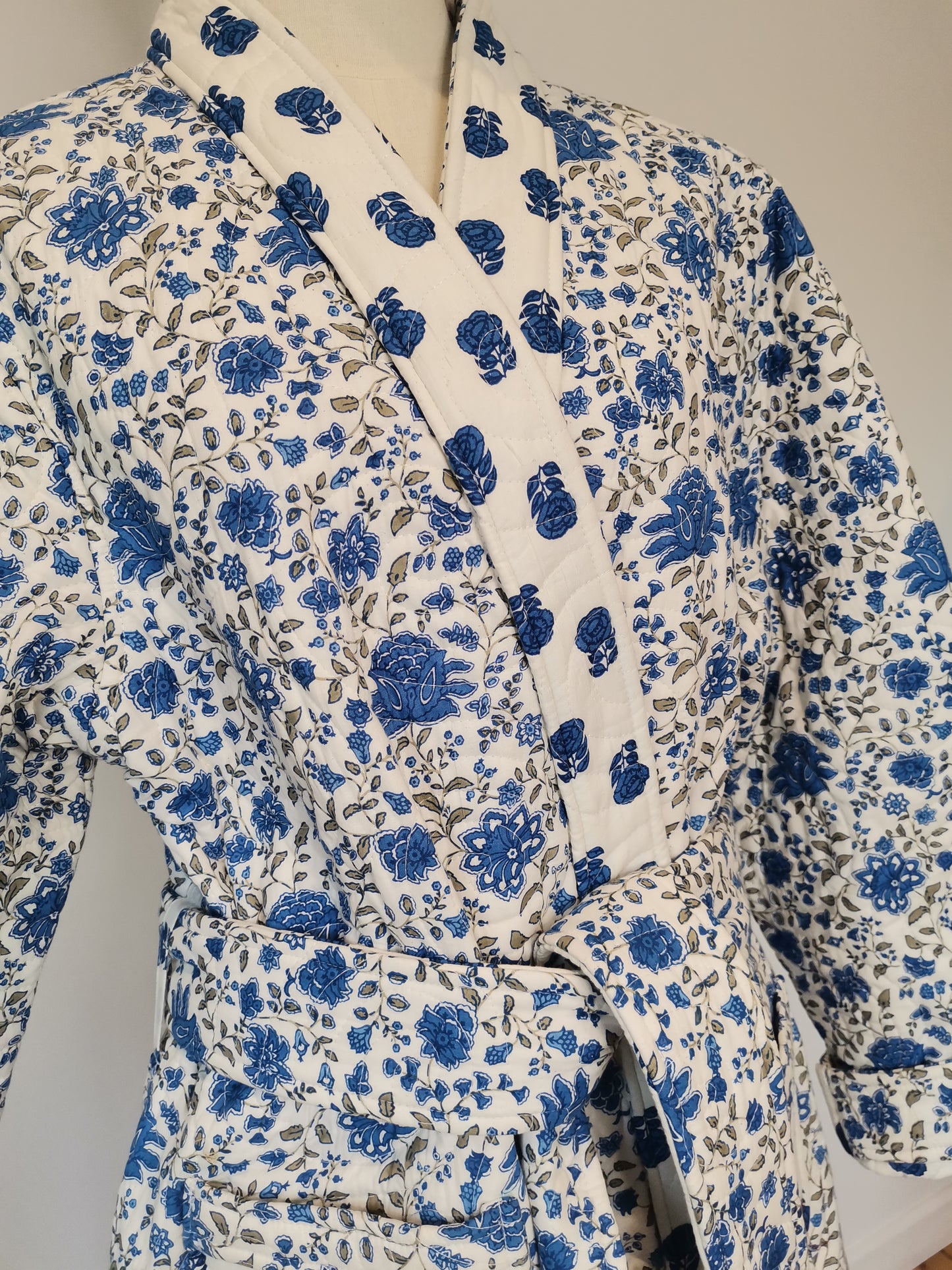 Reversible Quilted Dressing Gown Sample - Blue Floral