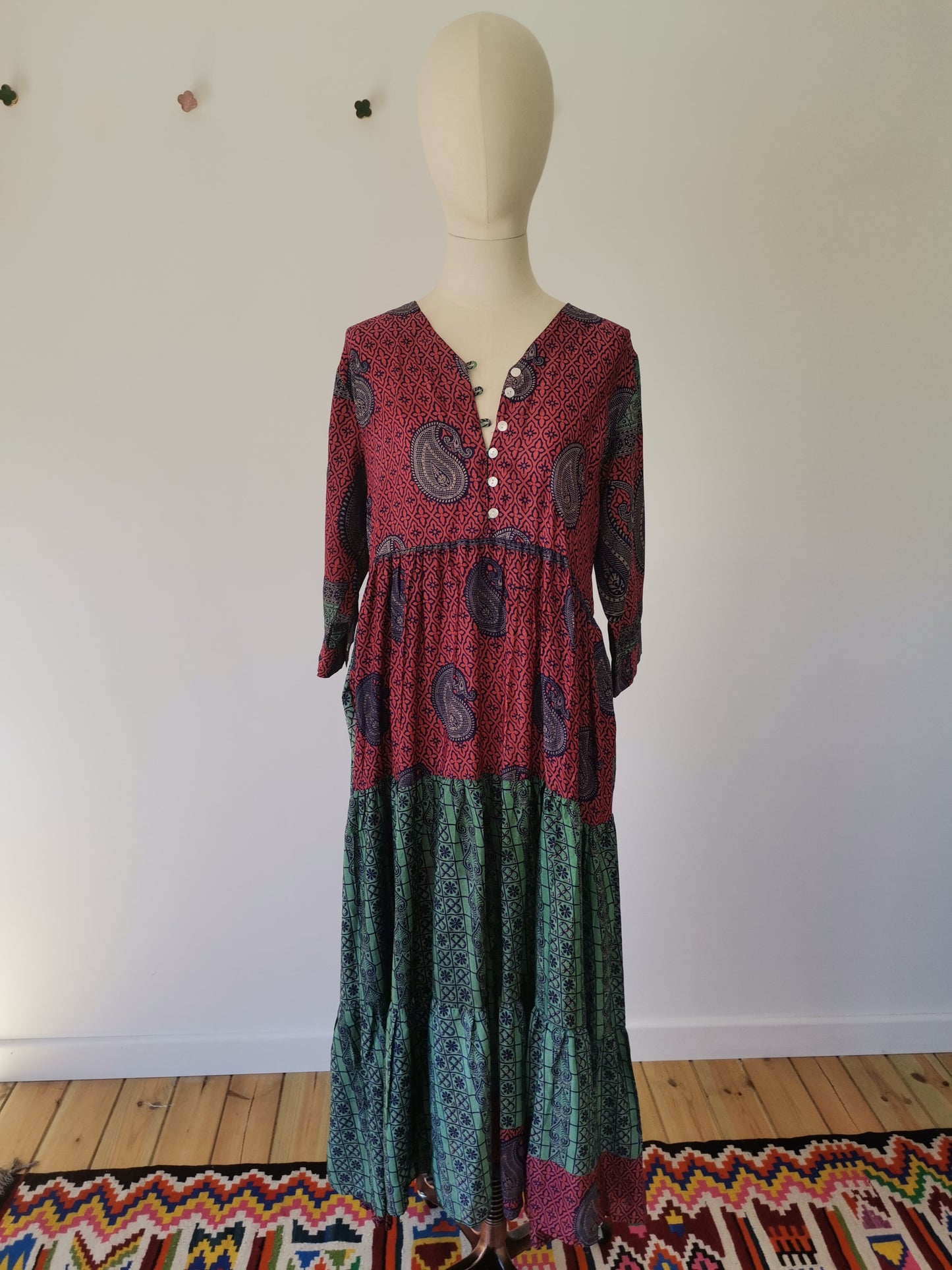 Prairie V-neck Silk Dress L - 039