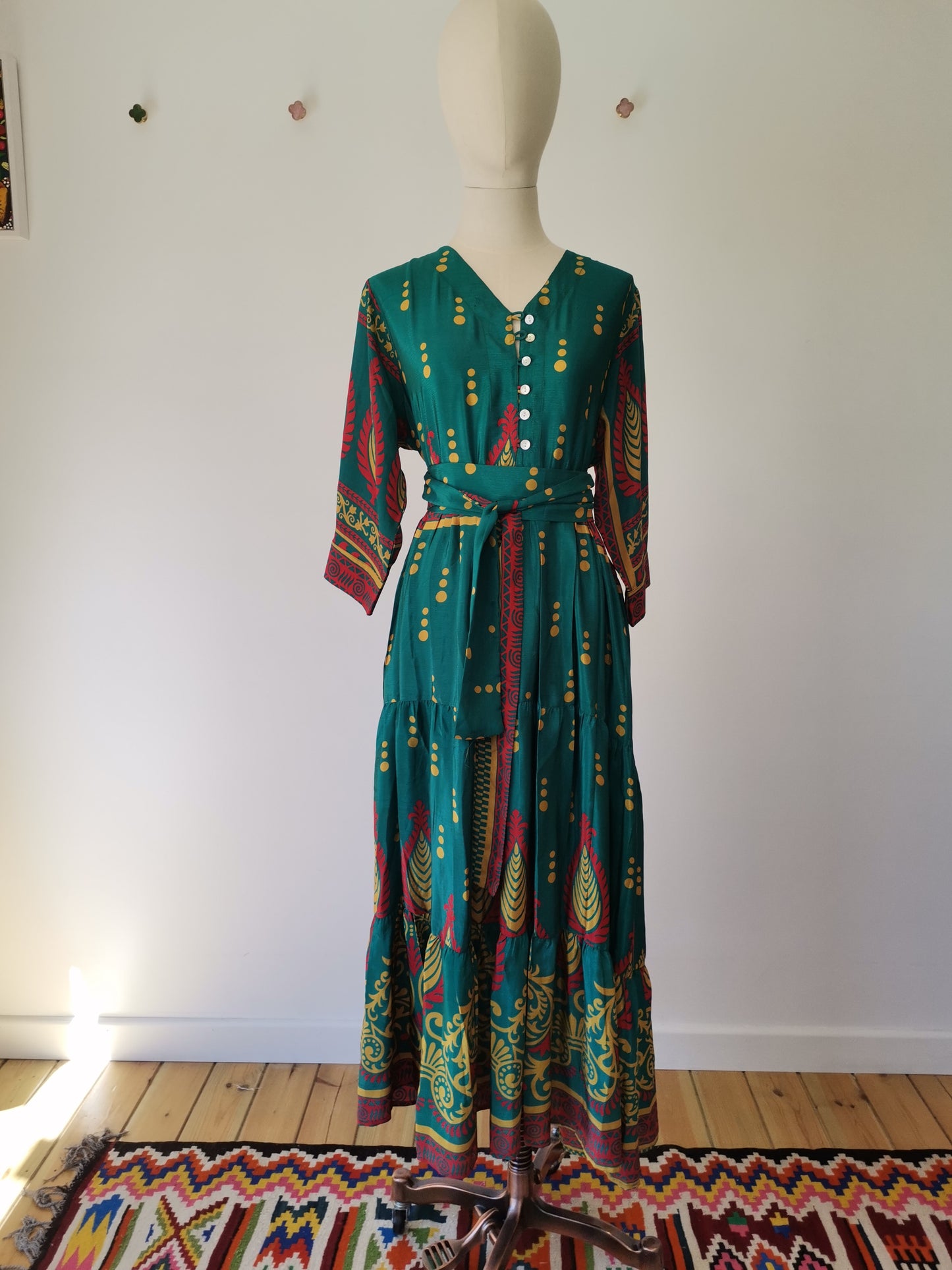 Prairie V-neck Silk Dress L - 036