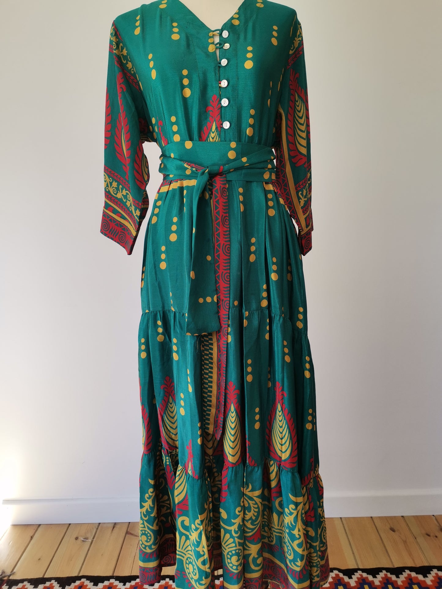 Prairie V-neck Silk Dress L - 036
