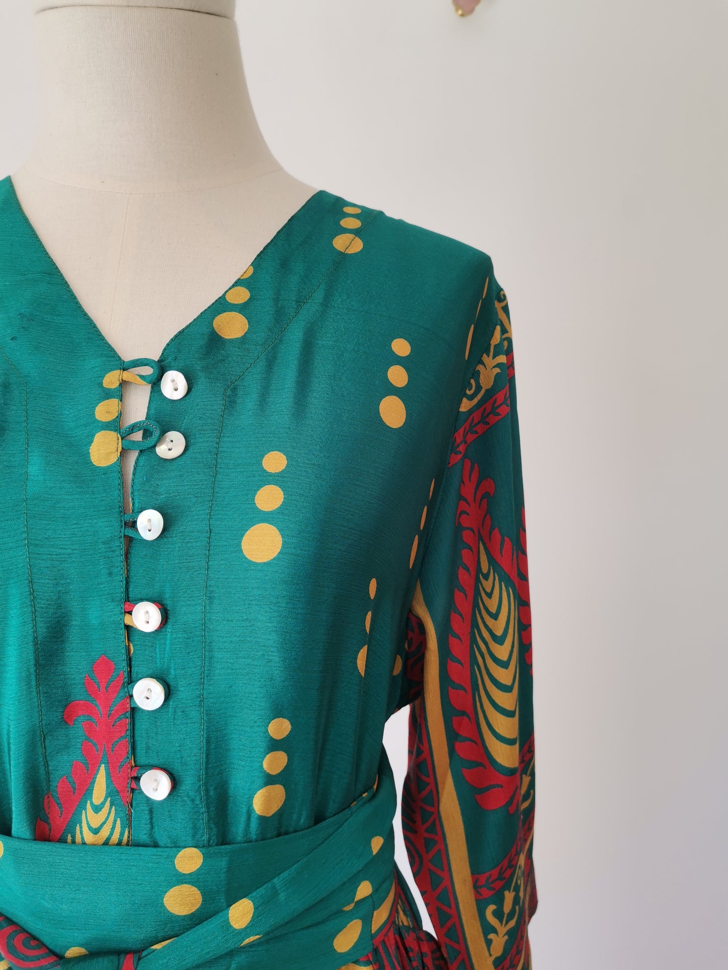 Prairie V-neck Silk Dress L - 036