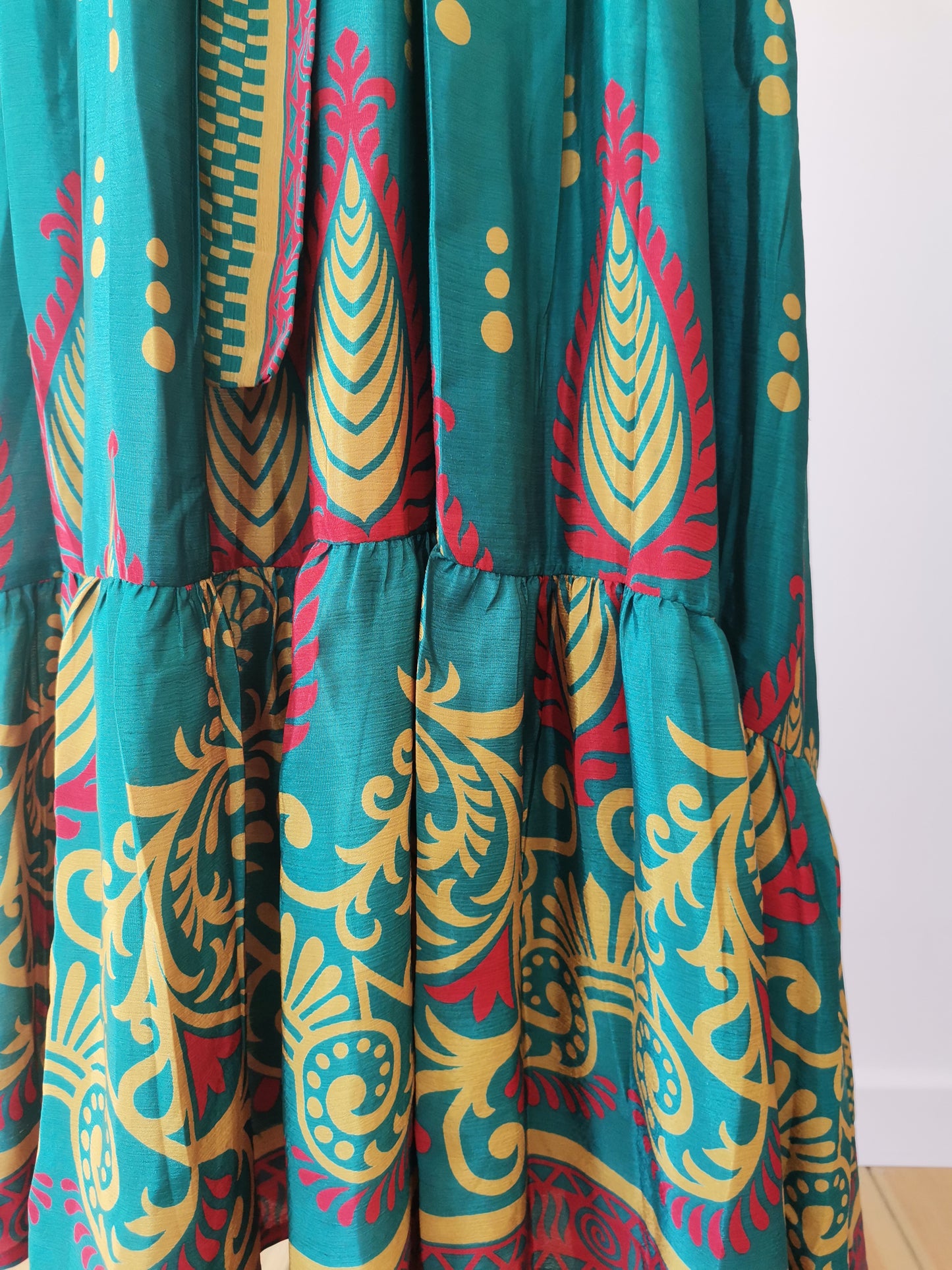 Prairie V-neck Silk Dress L - 036