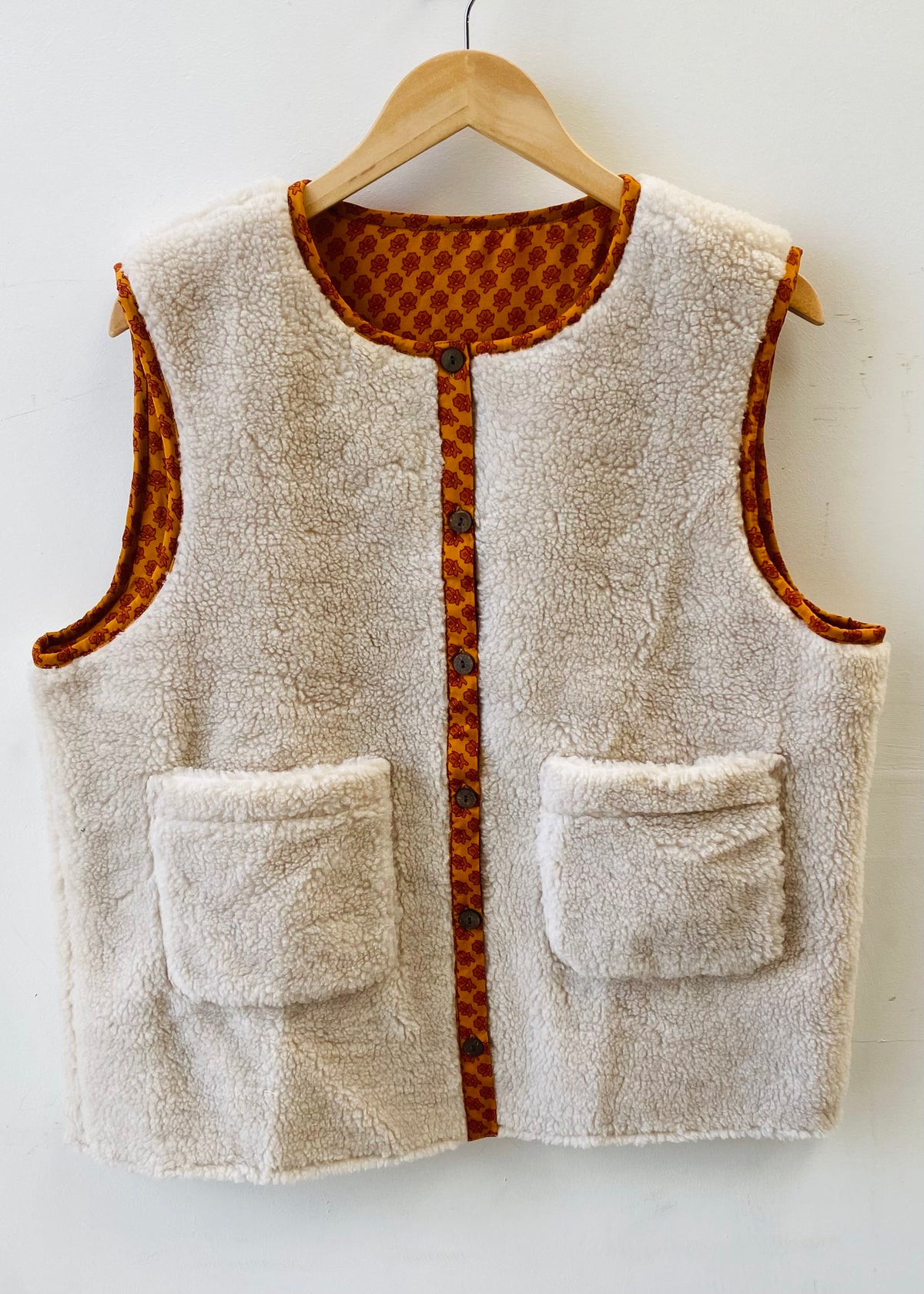 Grace Gilet - Silk 026