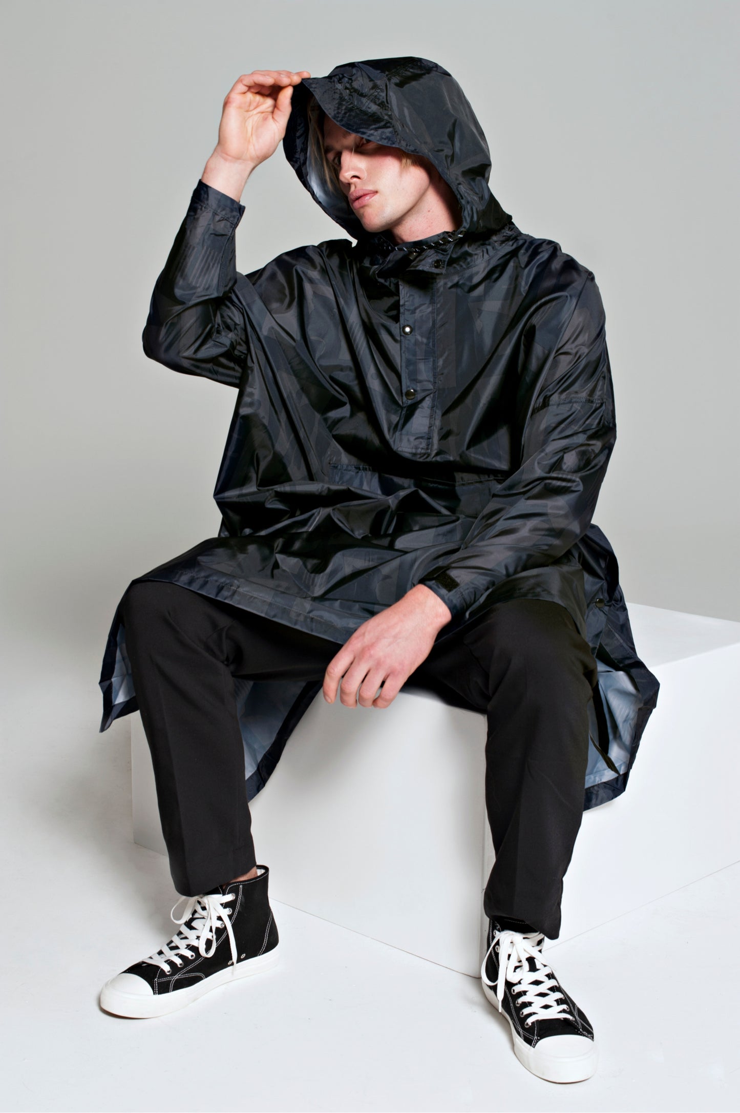 Back to Black Art Camo - Rain Poncho Black