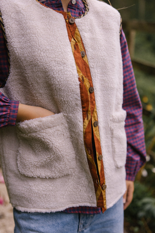 Grace Gilet - Silk 005