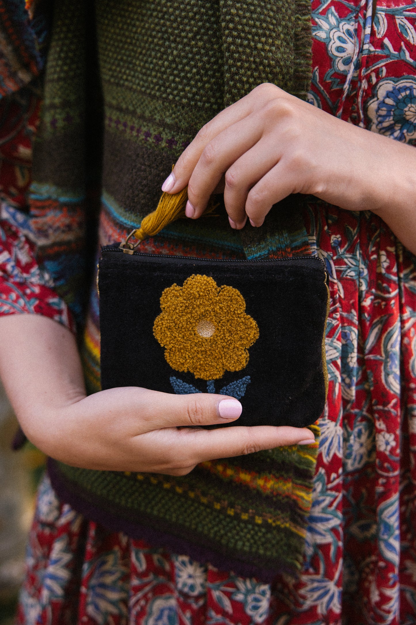 Velvet Single Flower Pouch in Black