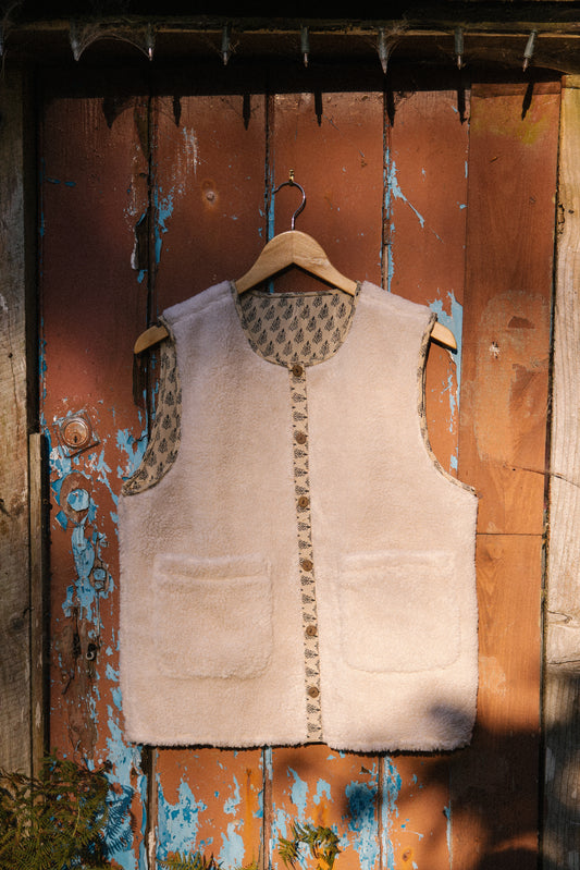 Grace Gilet - Silk 004